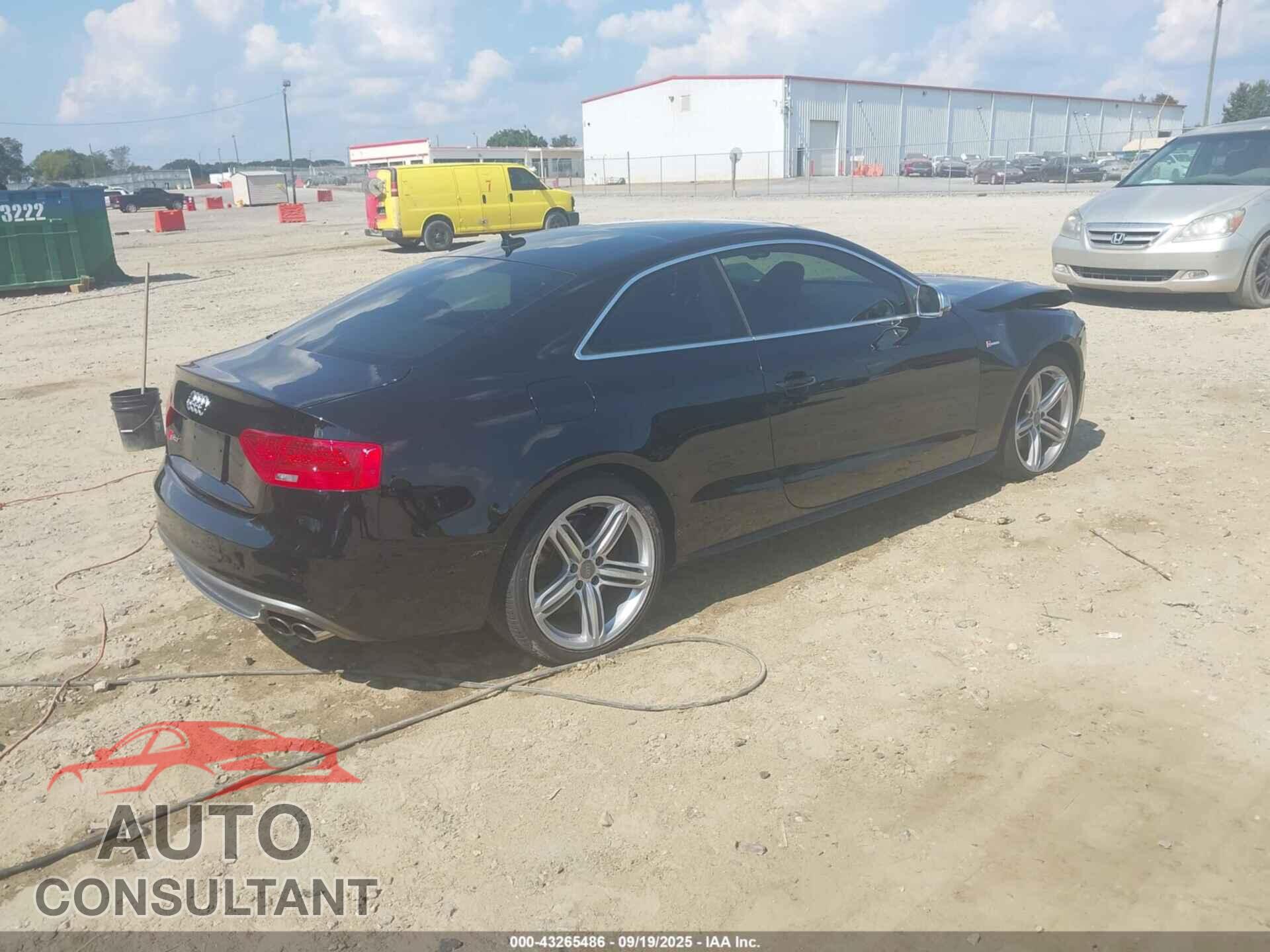 AUDI S5 2014 - WAUCGAFR7EA067066