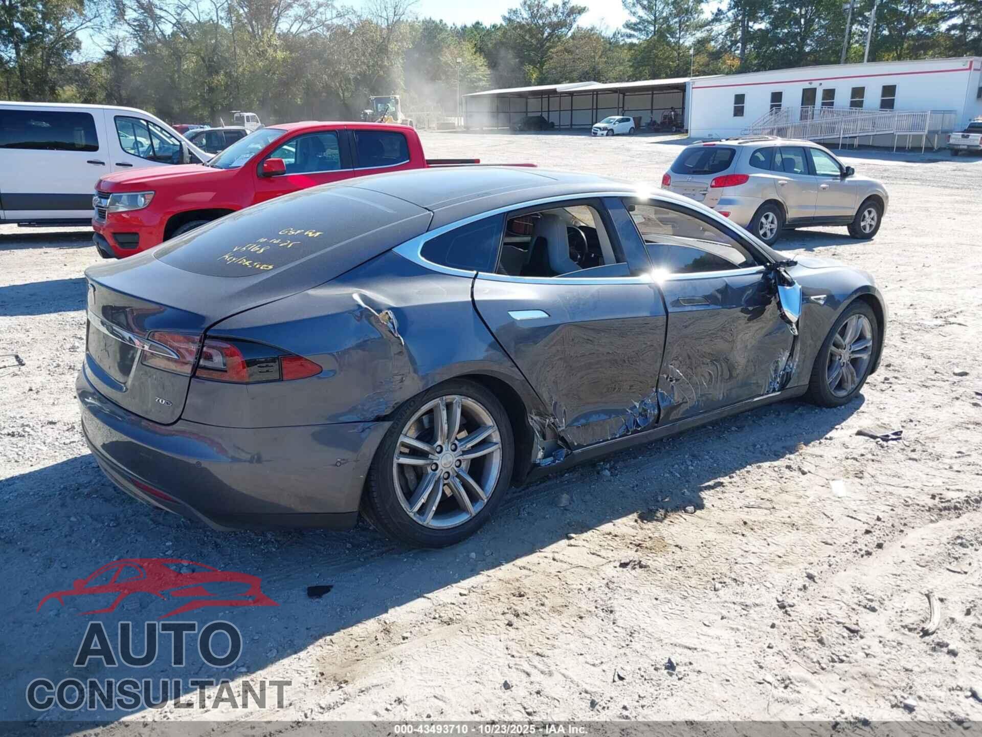 TESLA MODEL S 2015 - 5YJSA1S2XFF095168