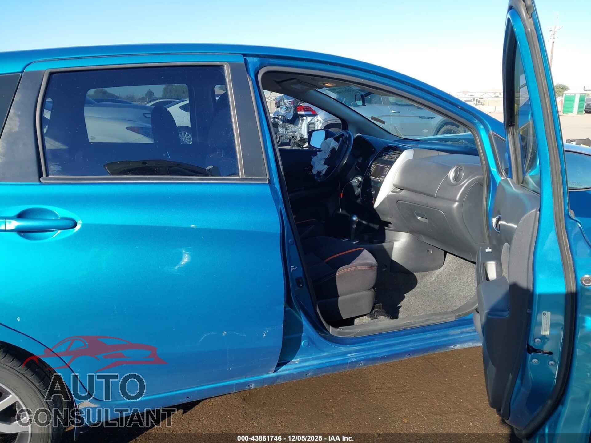 NISSAN VERSA NOTE 2015 - 3N1CE2CP6FL439687
