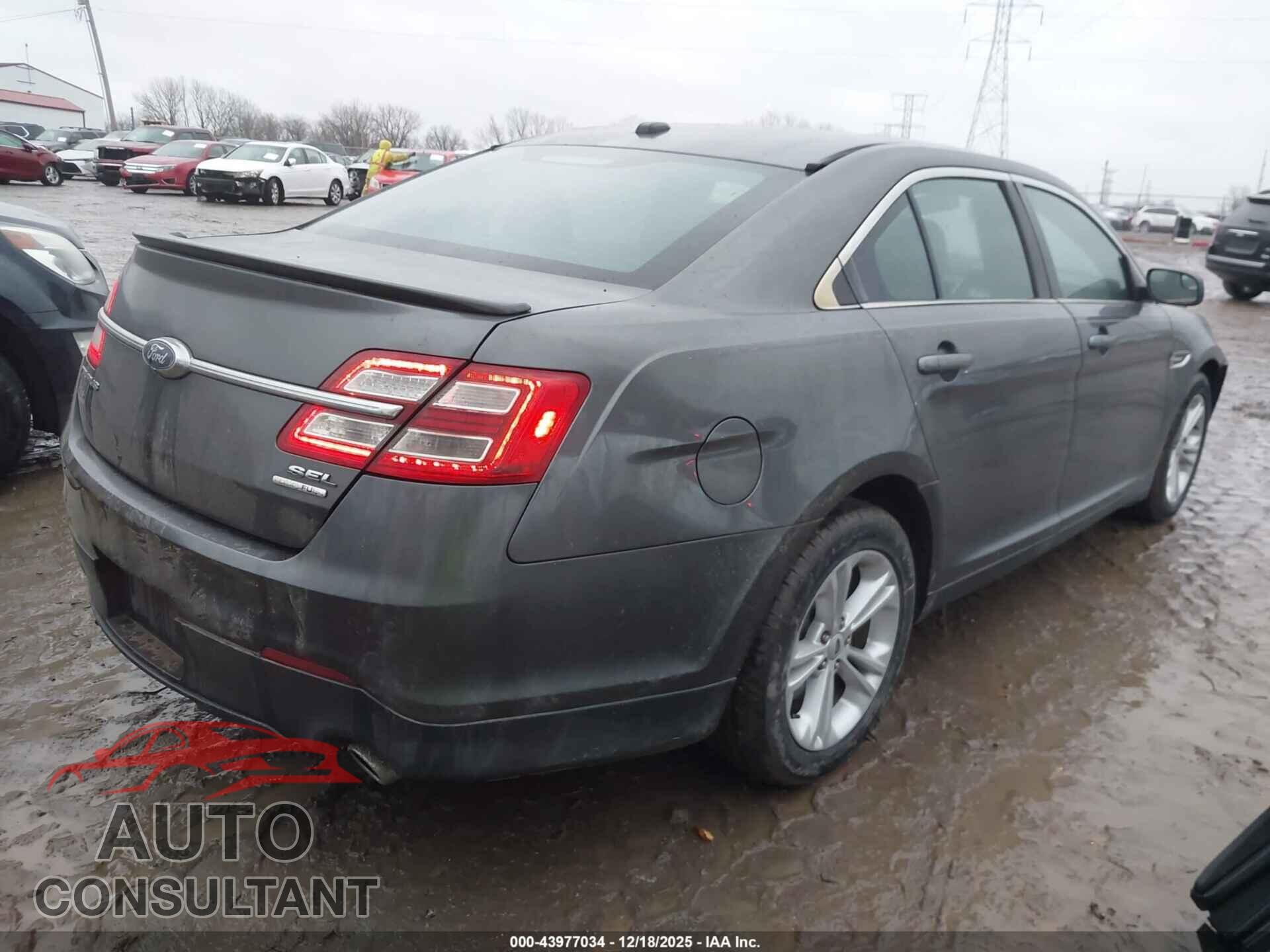 FORD TAURUS 2015 - 1FAHP2E80FG174357