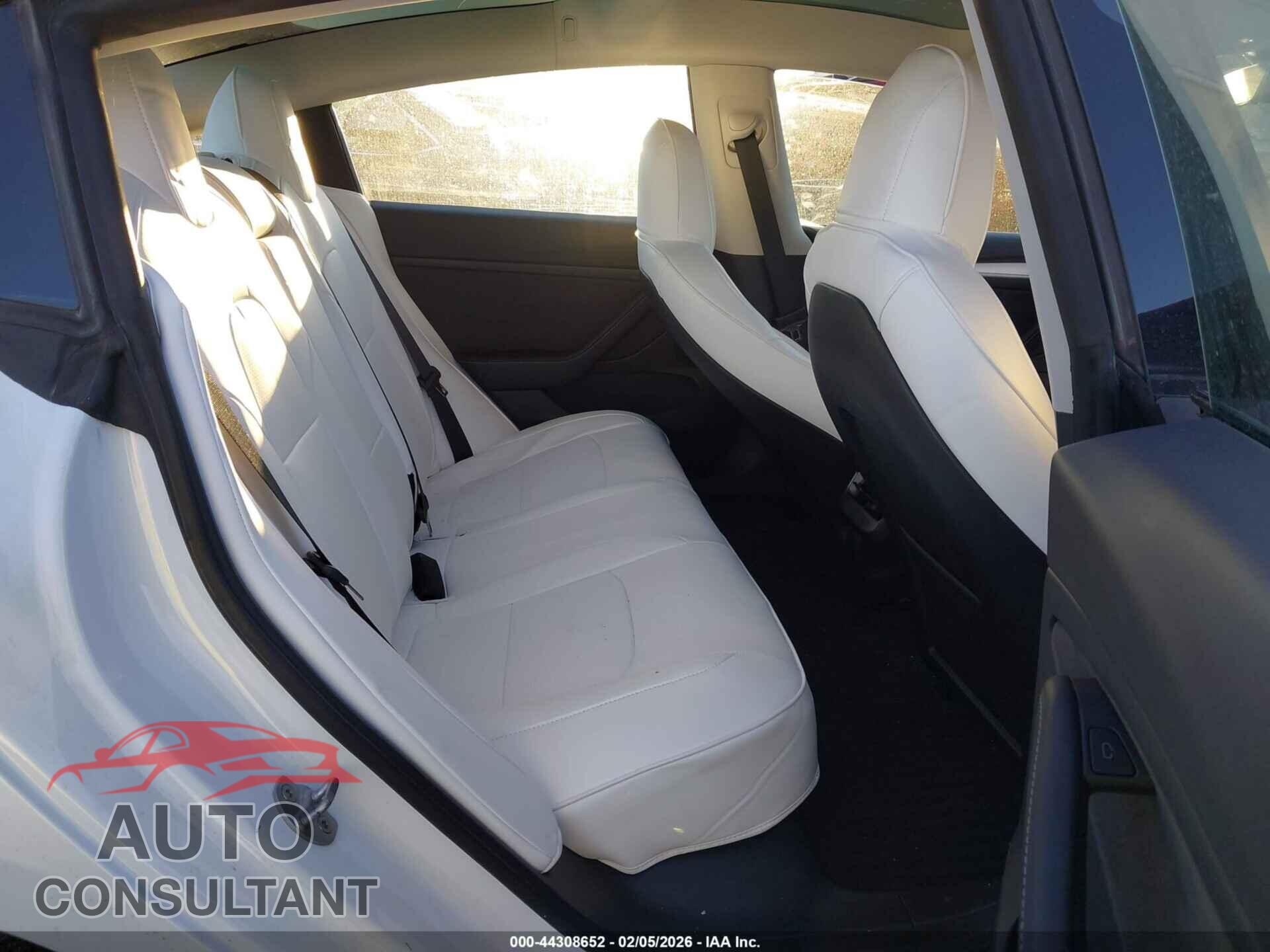 TESLA MODEL 3 2023 - 5YJ3E1EA0PF542183