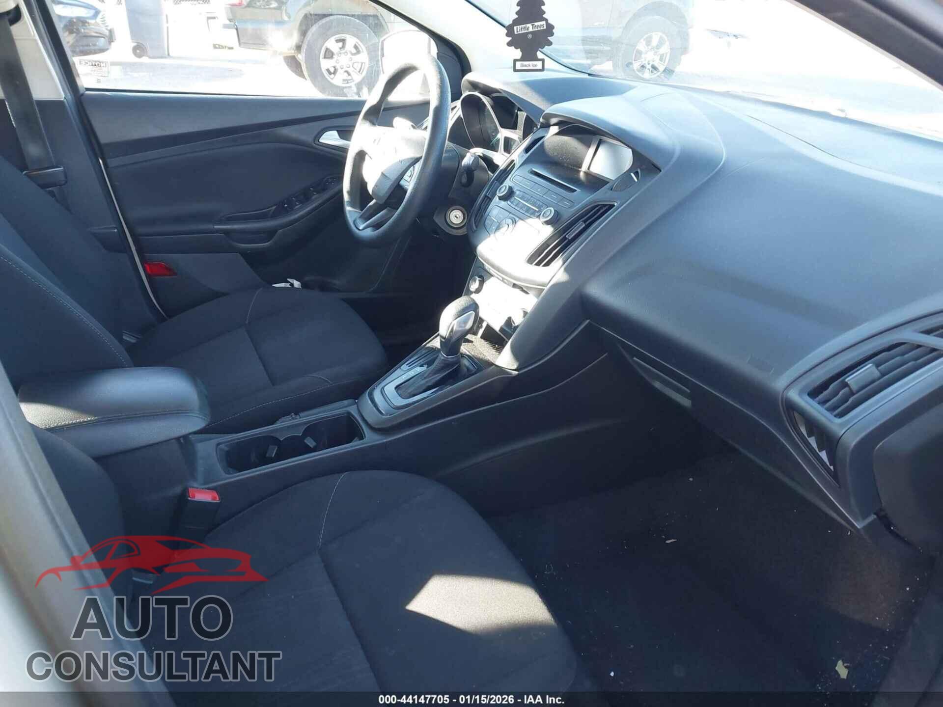 FORD FOCUS 2017 - 1FADP3F25HL327744