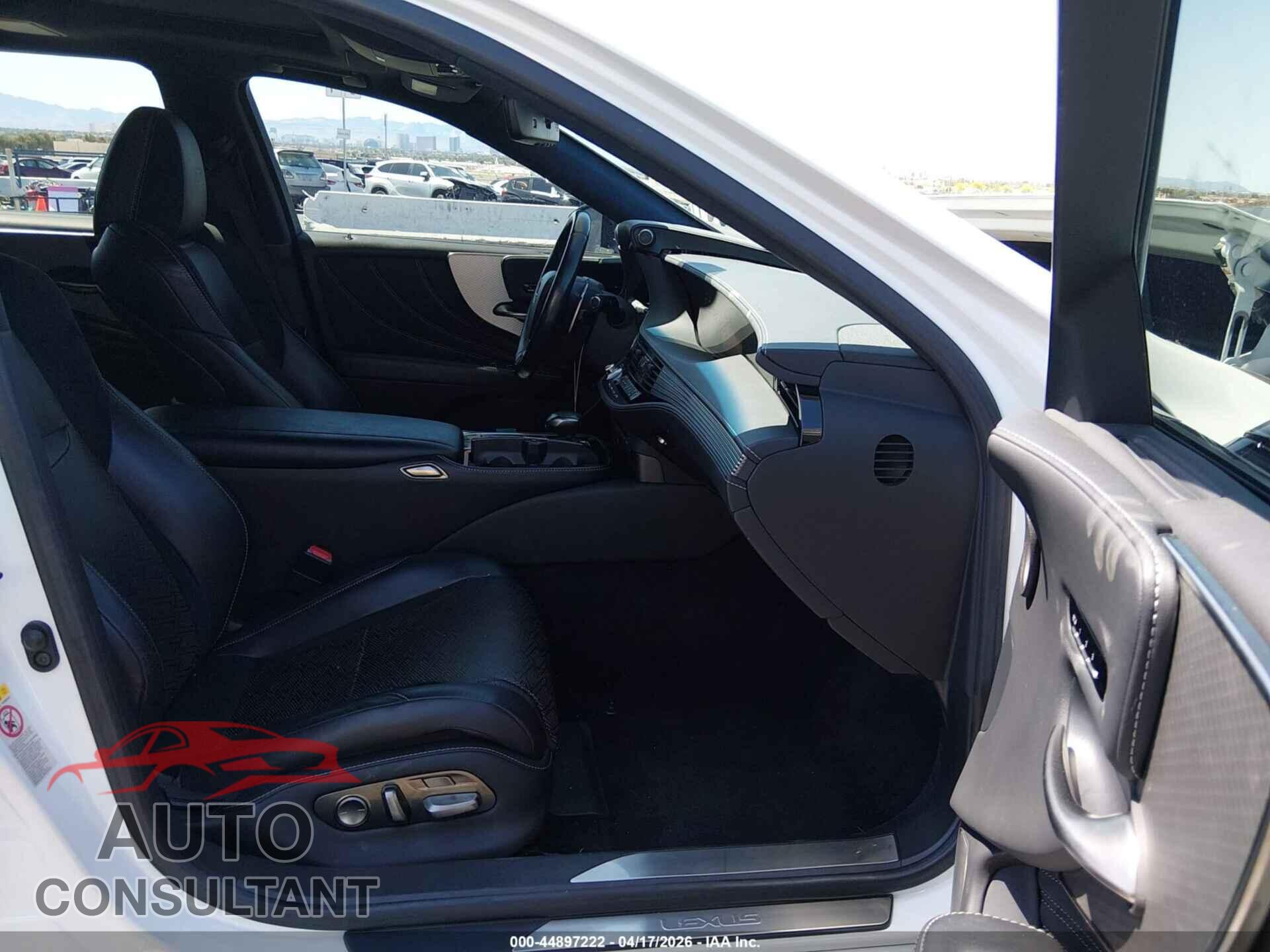 LEXUS LS 500 2018 - JTHB51FF1J5000331