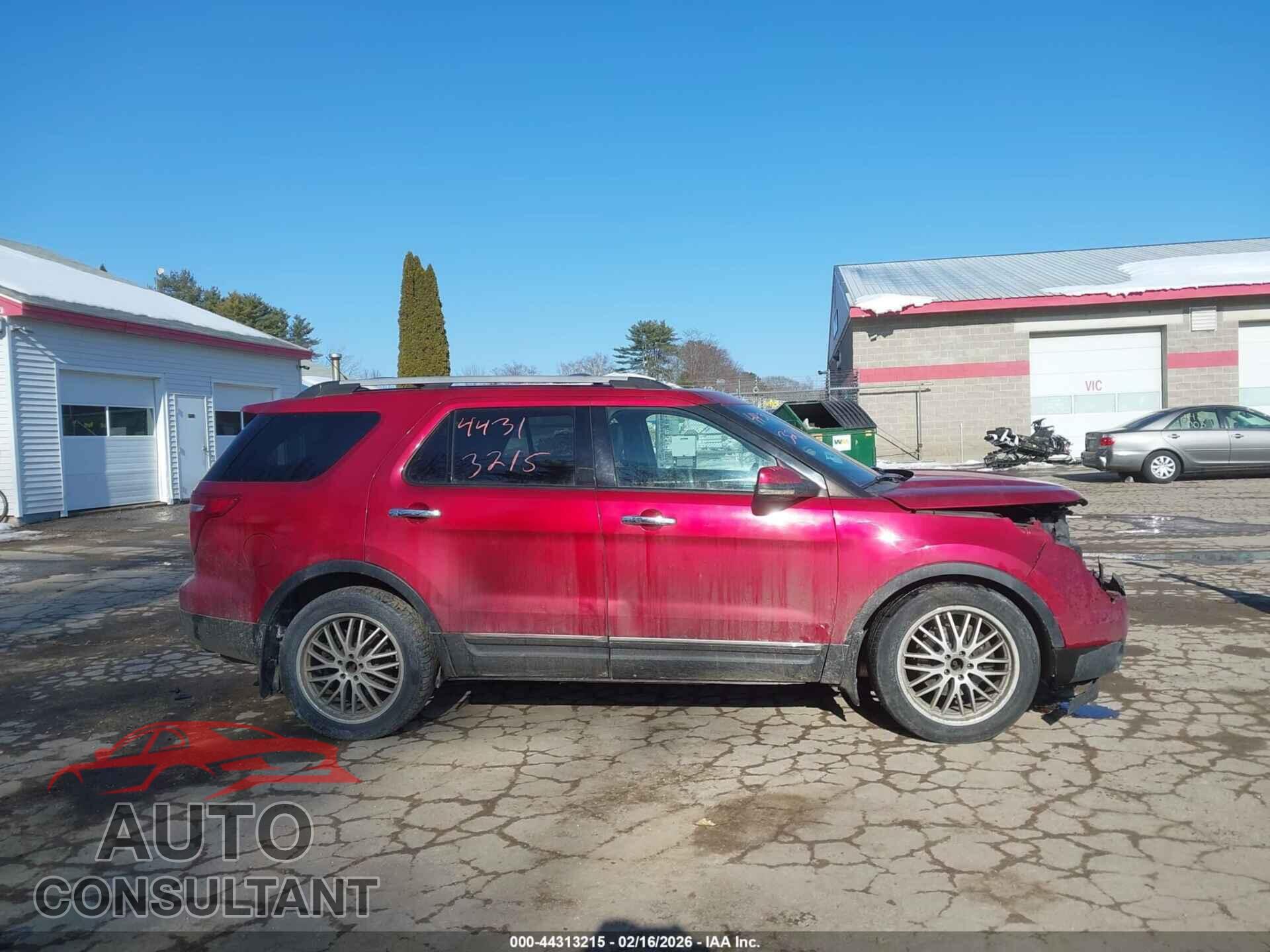 FORD EXPLORER 2011 - 1FMHK8F87BGA04576