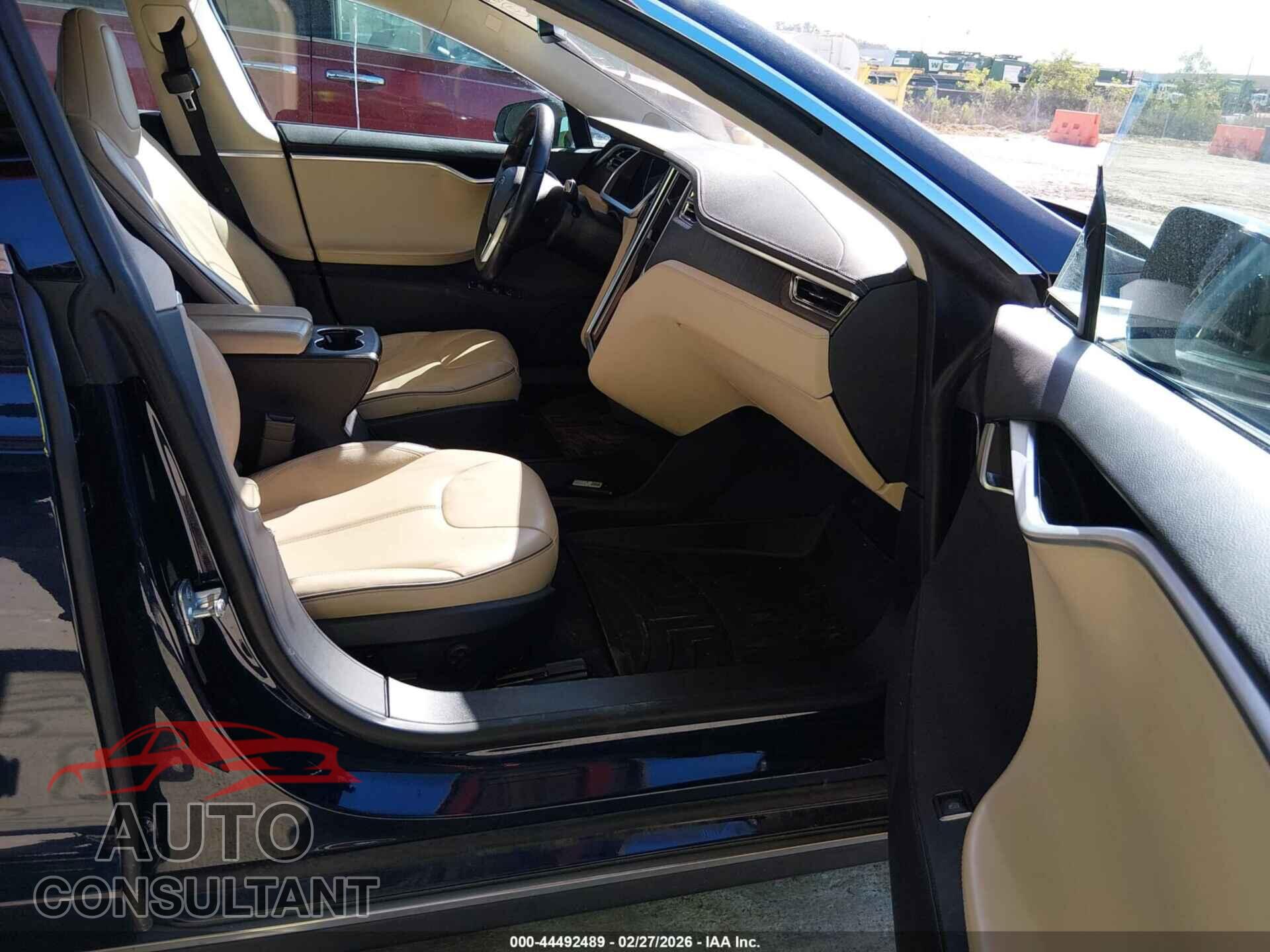 TESLA MODEL S 2013 - 5YJSA1CP2DFP04423