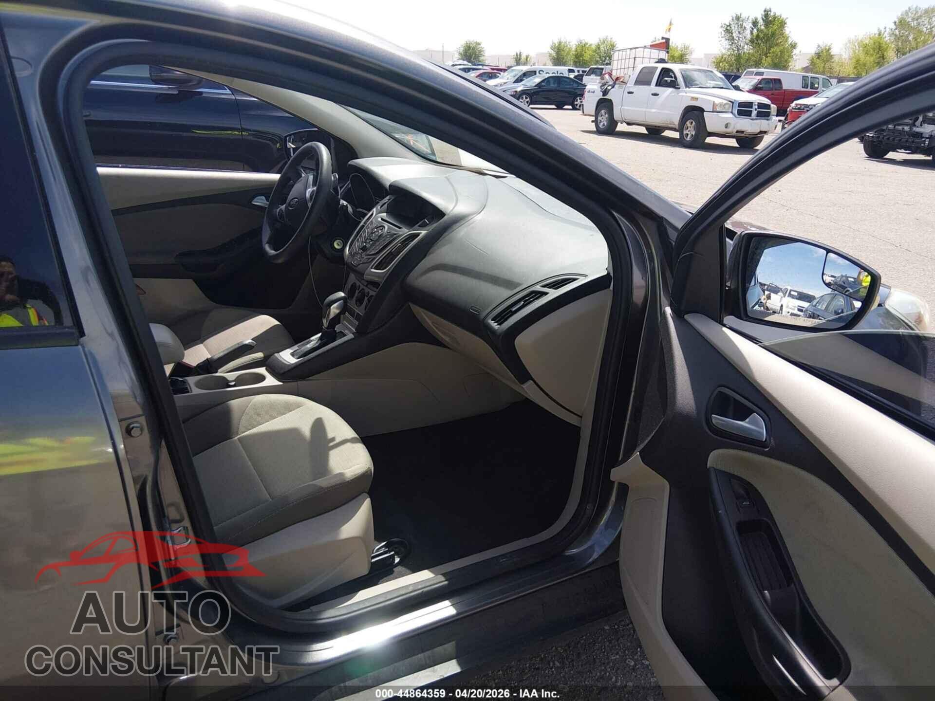 FORD FOCUS 2014 - 1FADP3K25EL262721