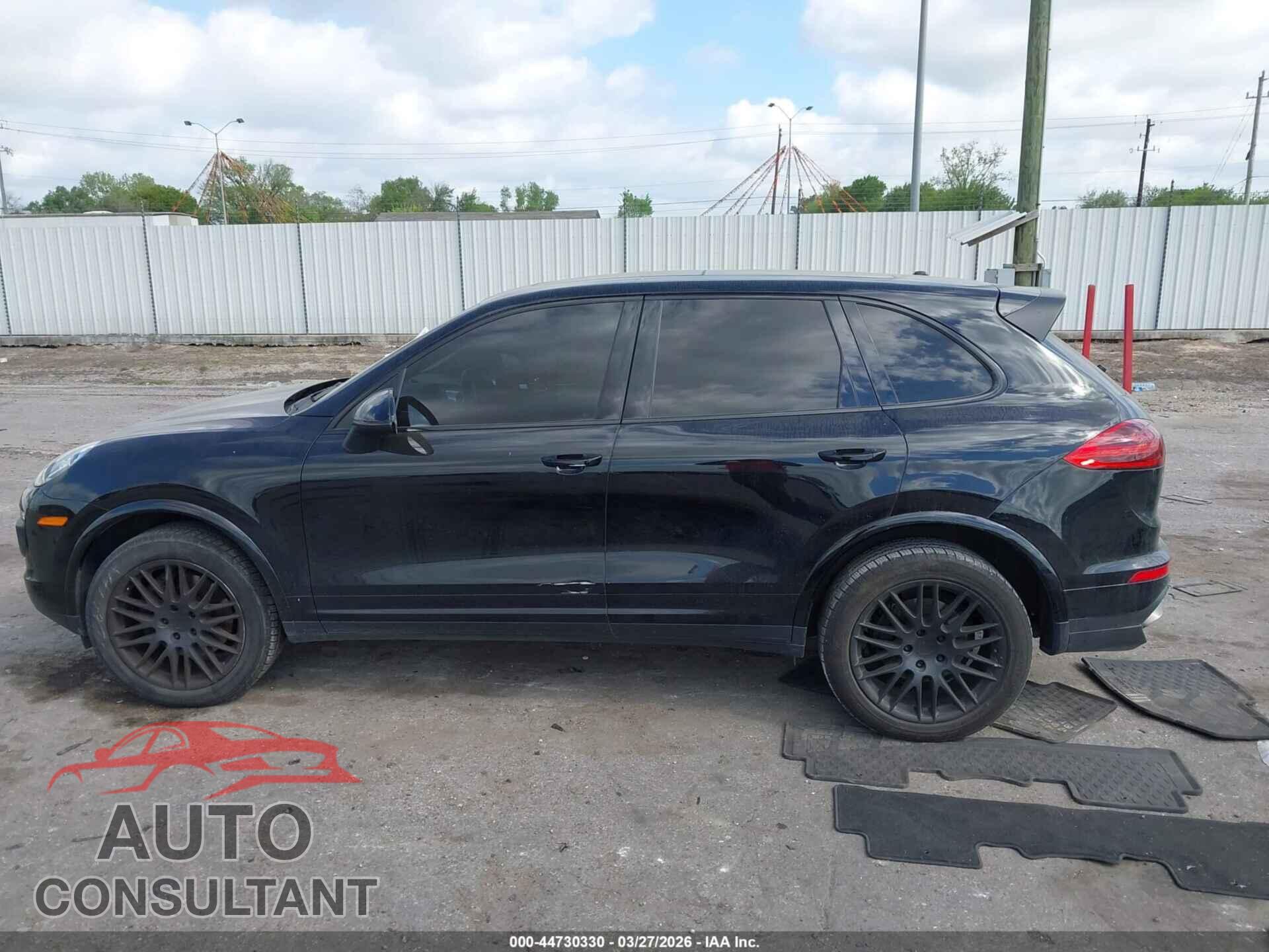 PORSCHE CAYENNE 2017 - WP1AA2A20HKA86230