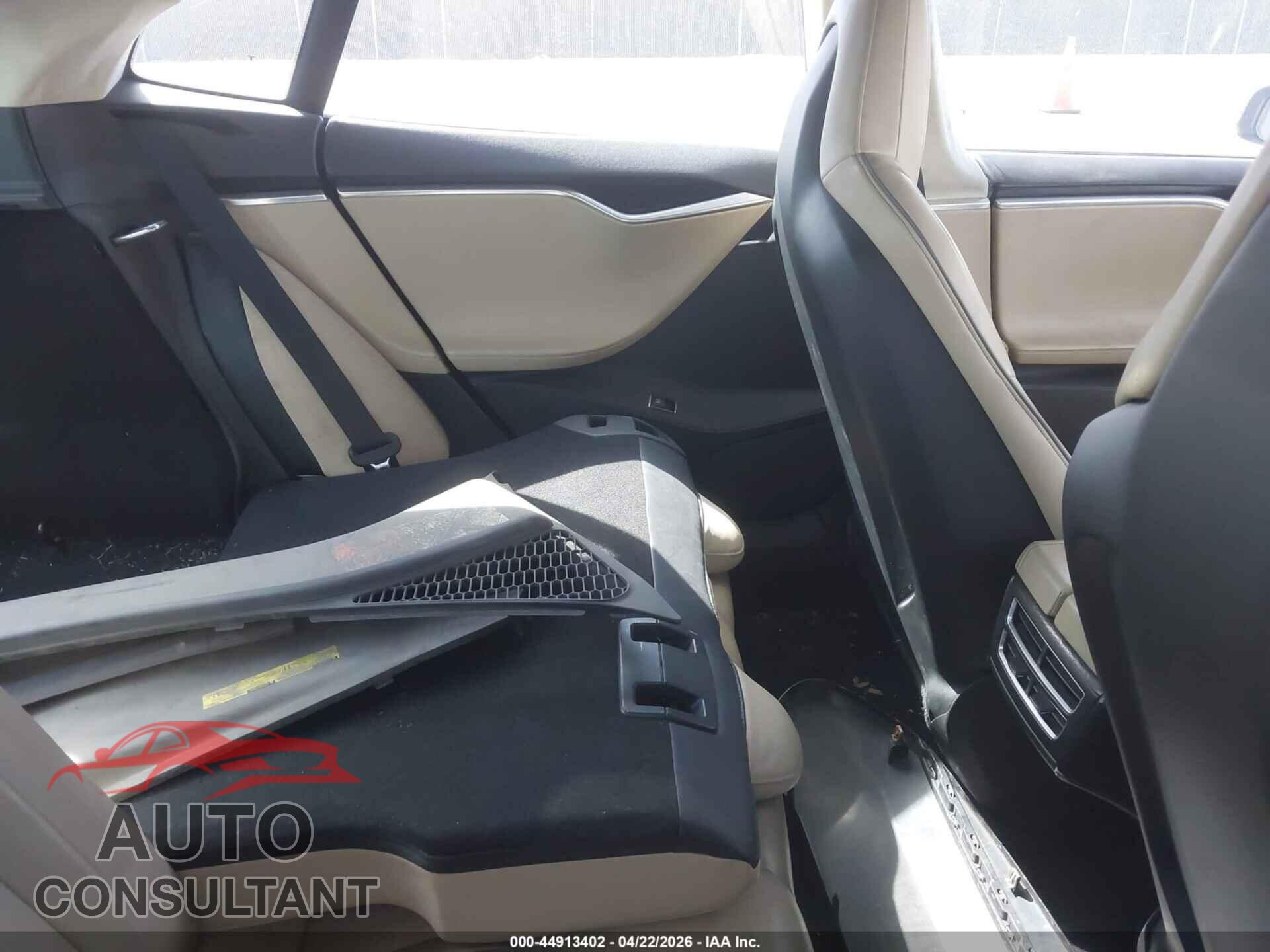 TESLA MODEL S 2013 - 5YJSA1CP4DFP17707