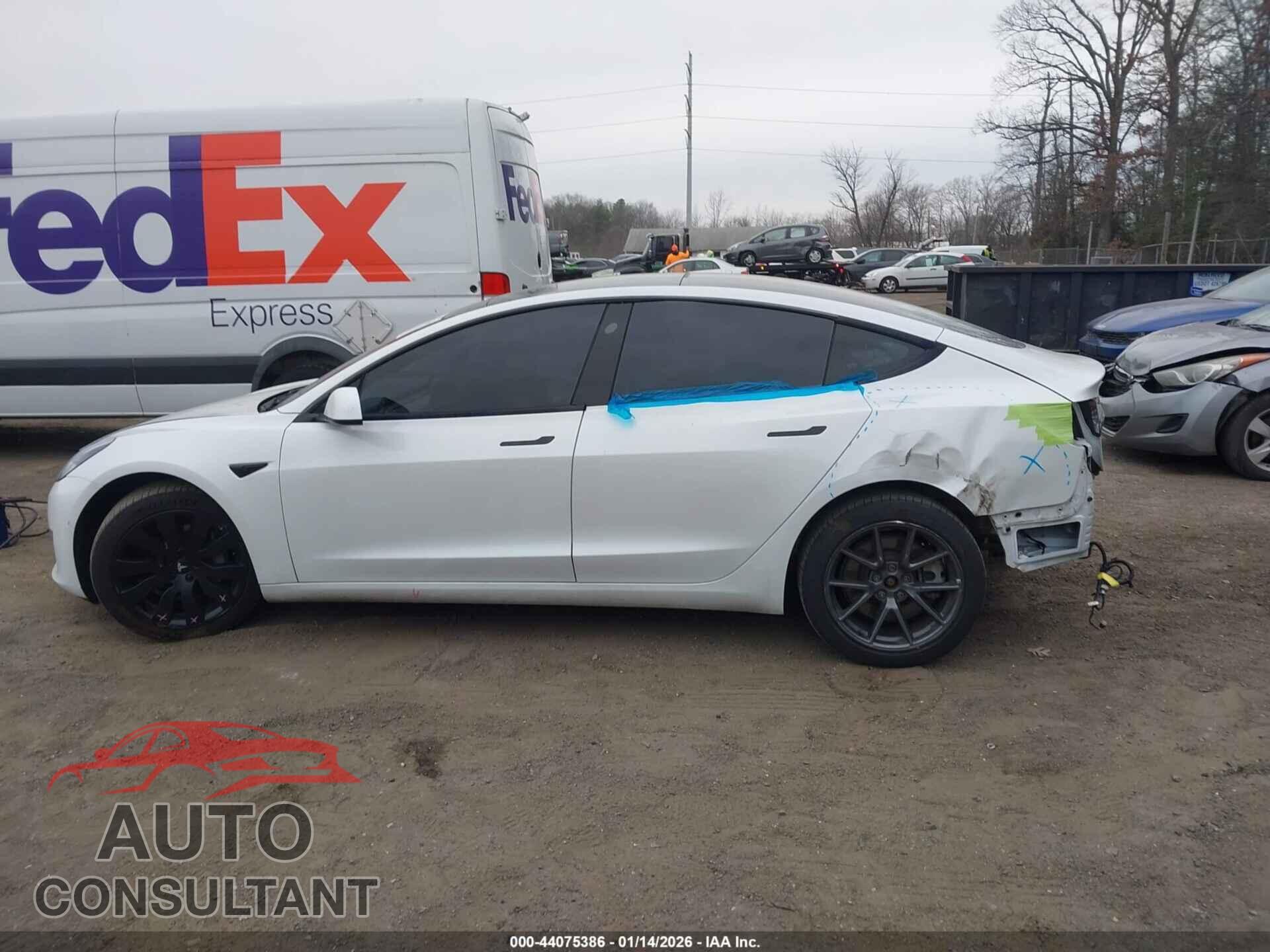 TESLA MODEL 3 2021 - 5YJ3E1EB4MF858240