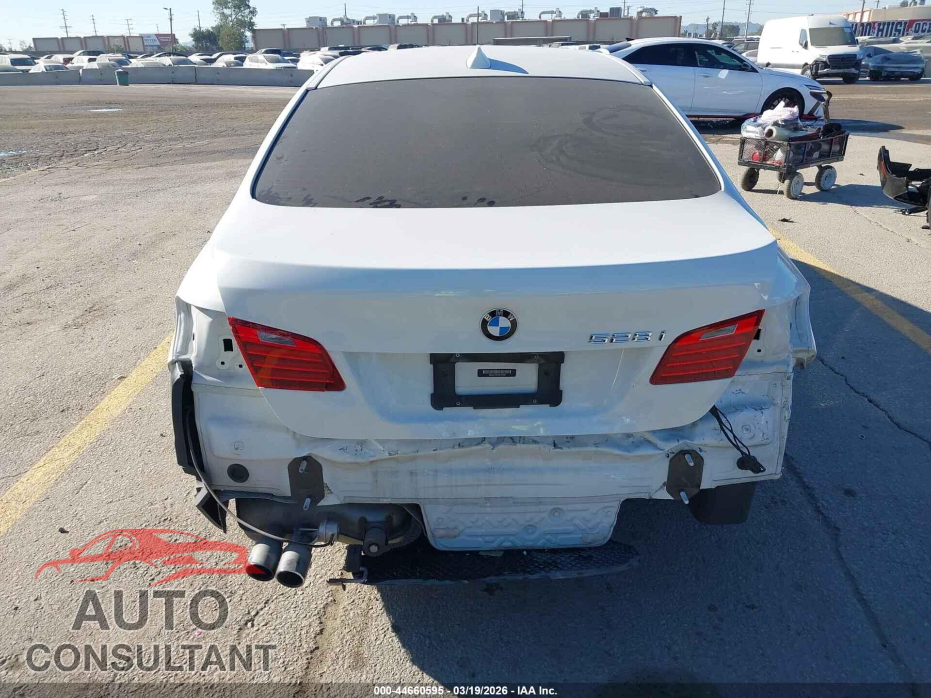 BMW 528I 2016 - WBA5A5C54GG349586