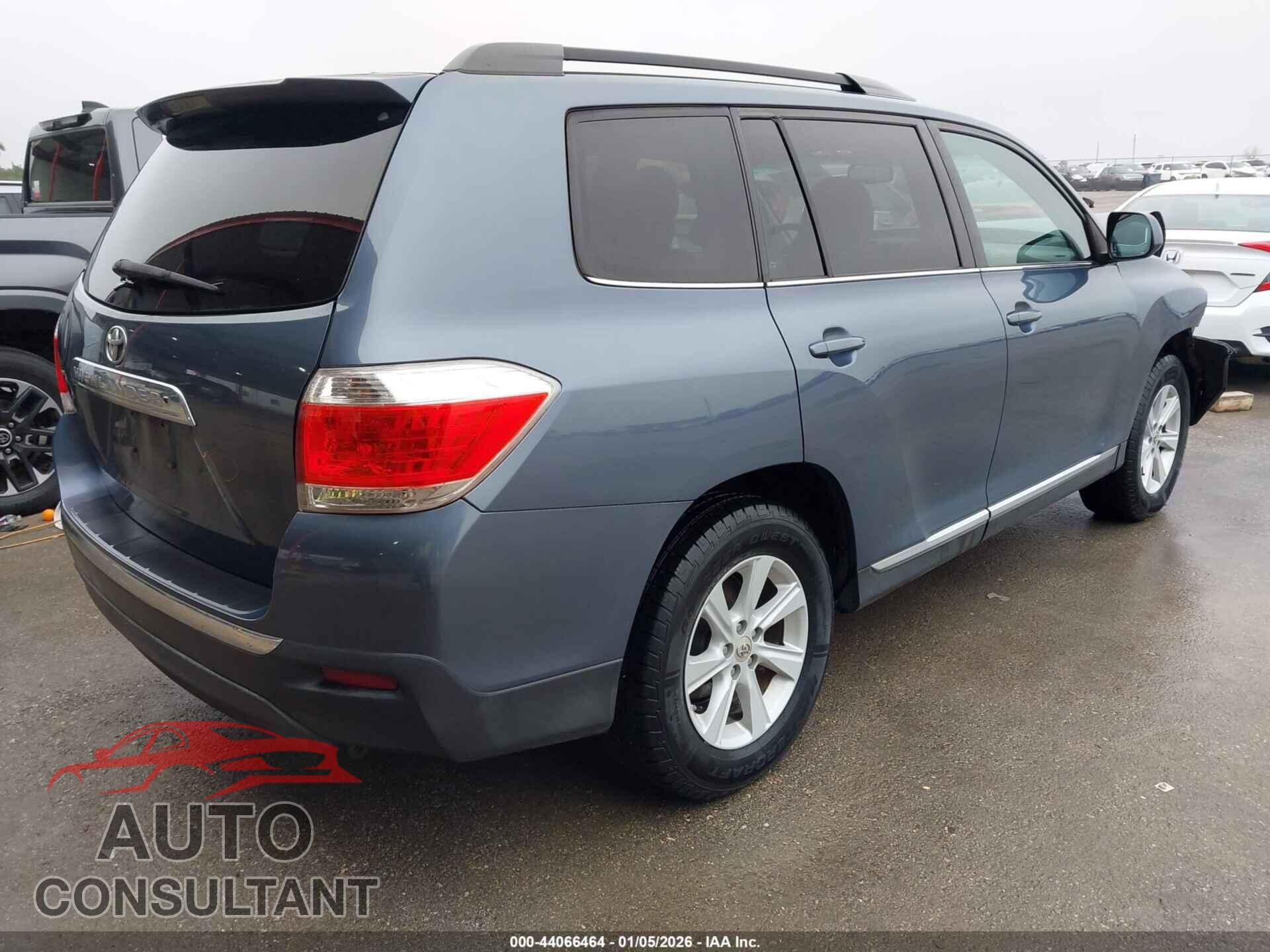 TOYOTA HIGHLANDER 2013 - 5TDZK3EH8DS093256