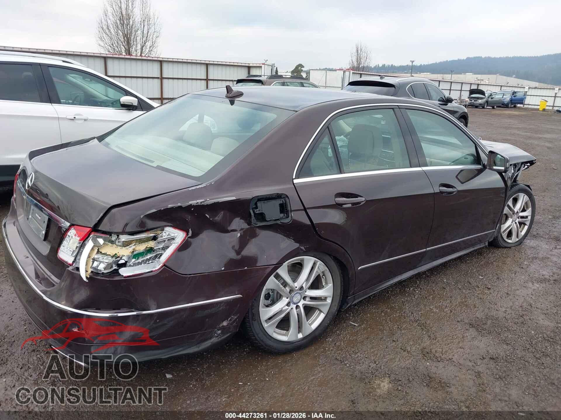 MERCEDES-BENZ E 550 2011 - WDDHF7CB2BA323637
