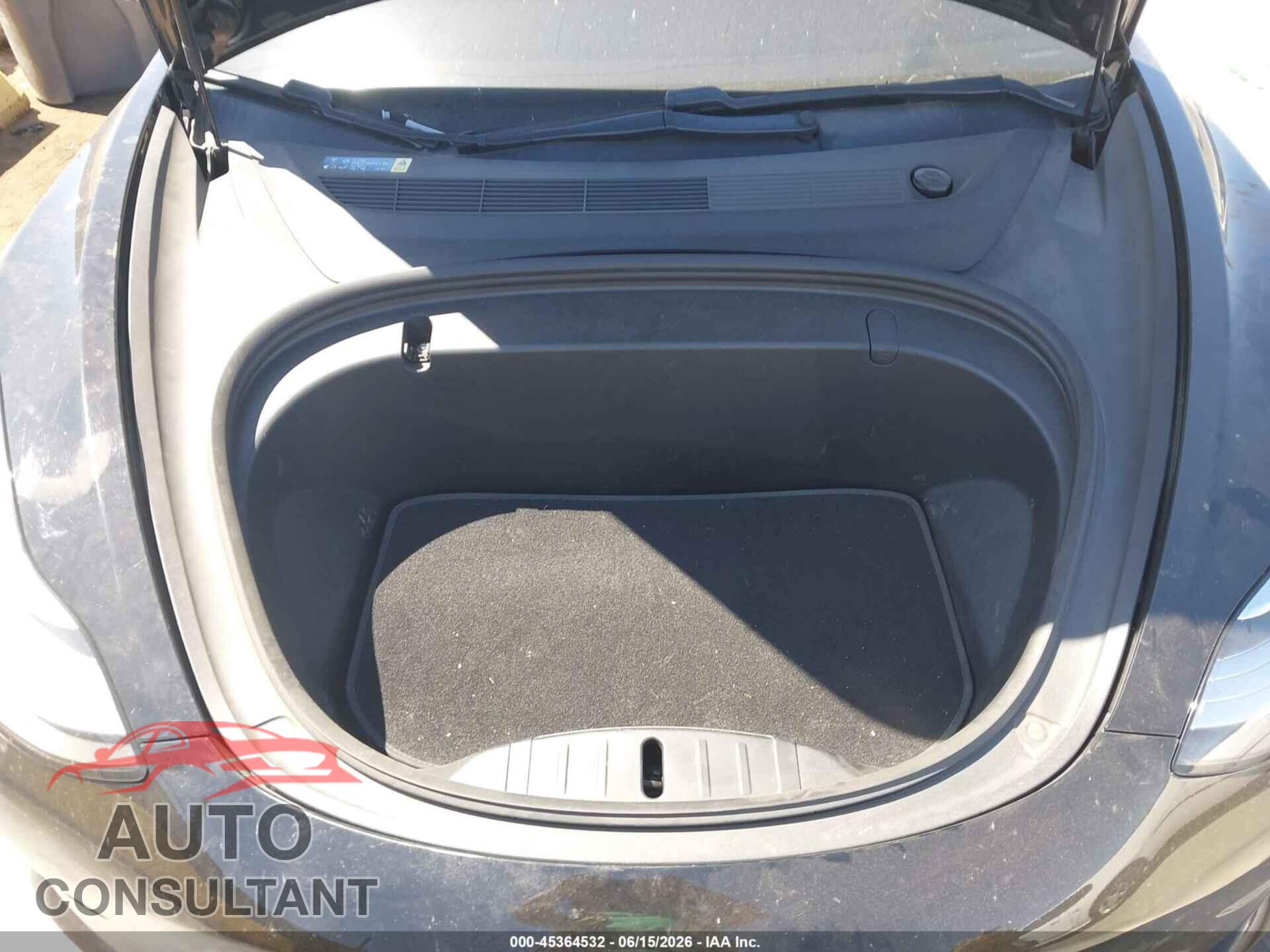 TESLA MODEL 3 2018 - 5YJ3E1EA5JF034475