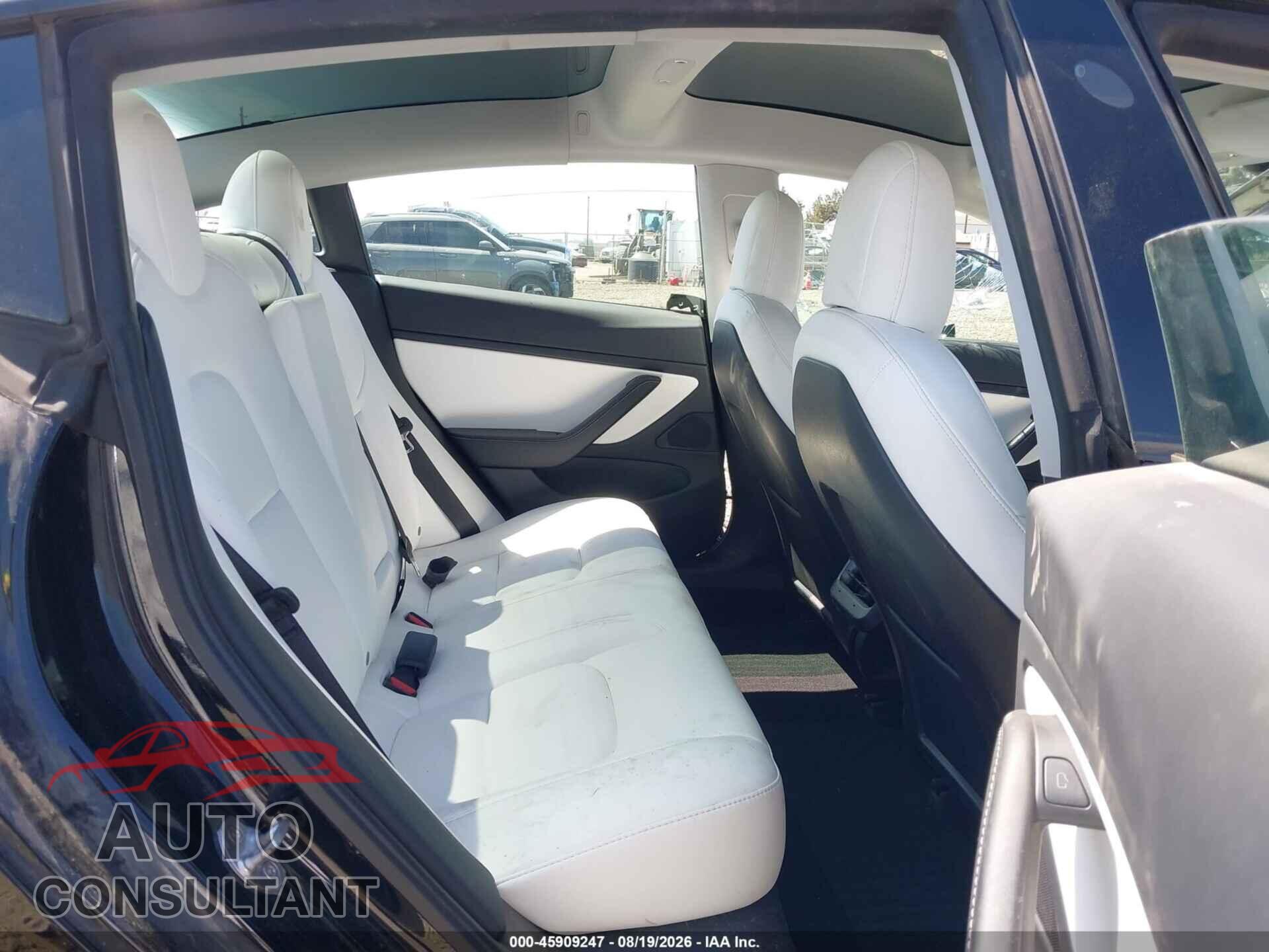 TESLA MODEL 3 2021 - 5YJ3E1EA4MF927502