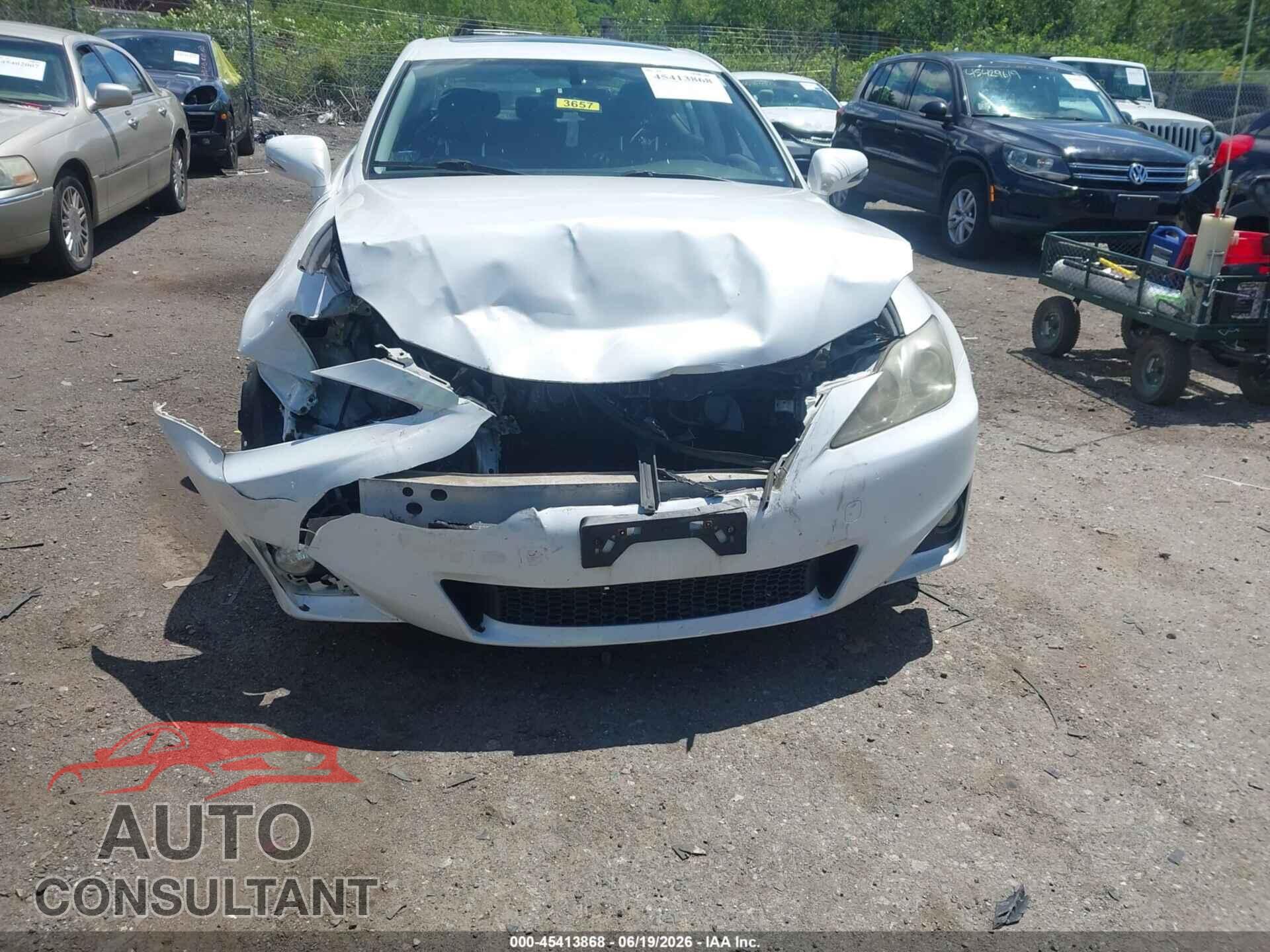LEXUS IS 250 2011 - JTHCF5C20B5052531
