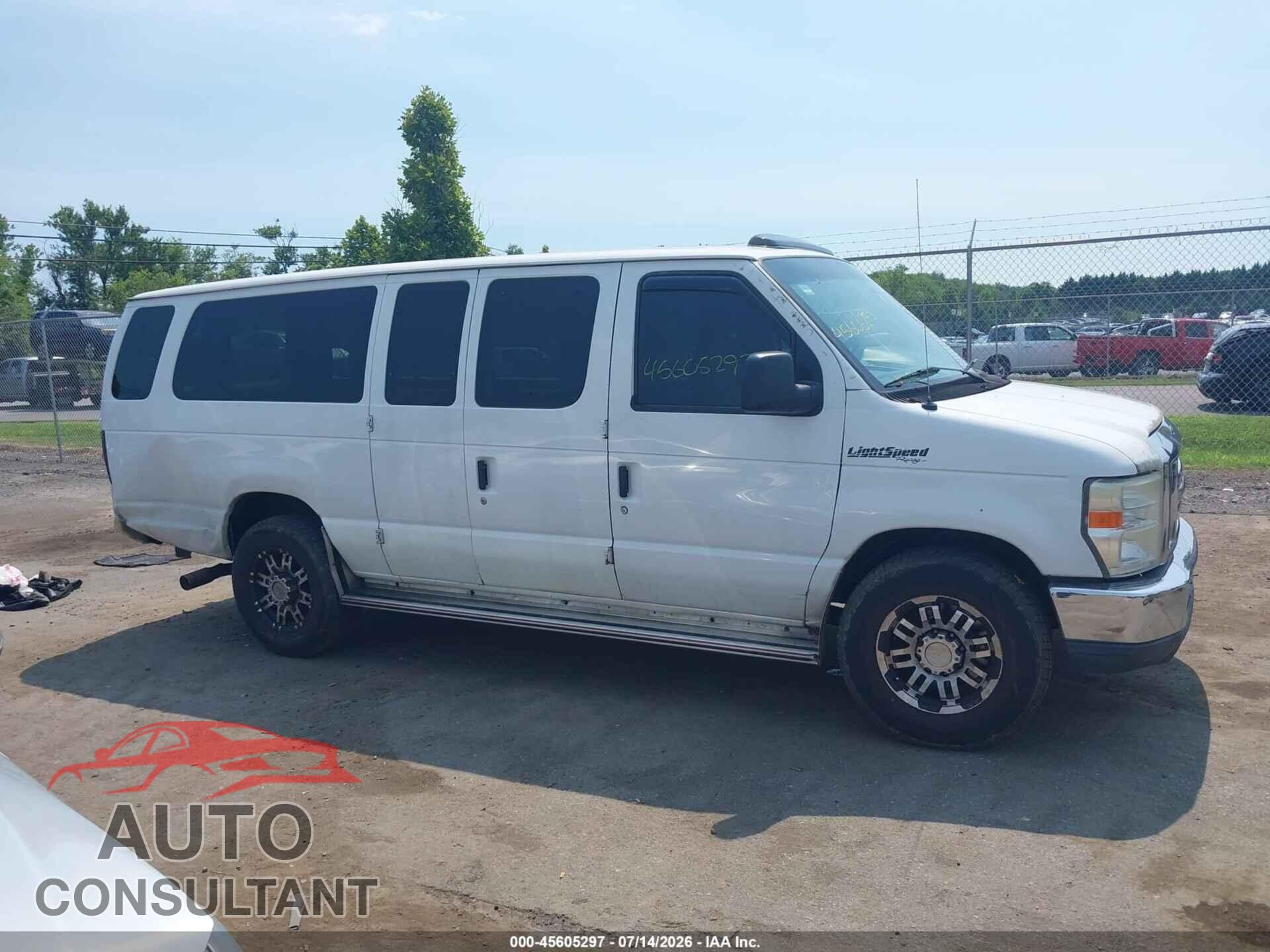 FORD E-350 SUPER DUTY 2011 - 1FBSS3BLXBDA01247