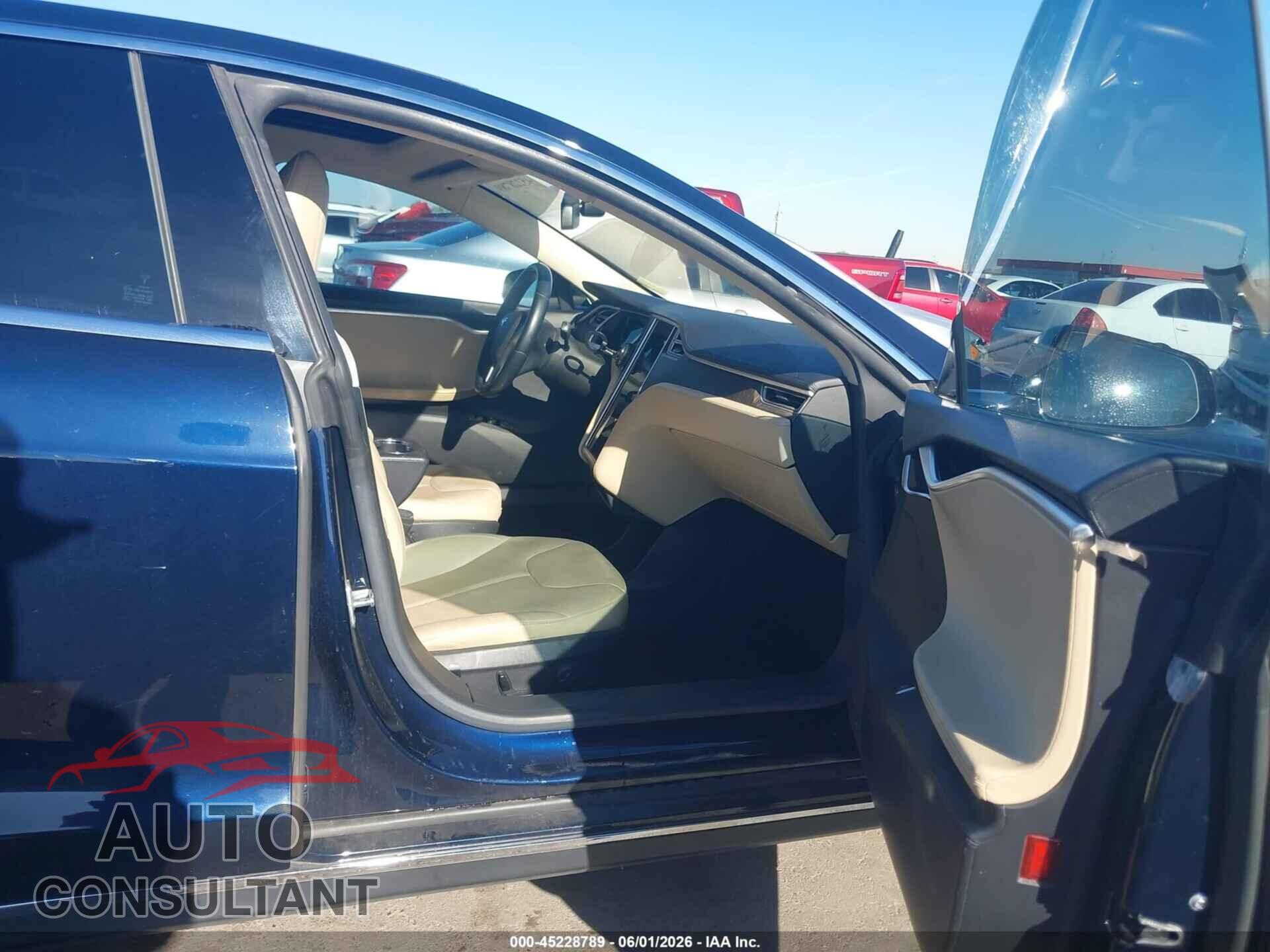 TESLA MODEL S 2013 - 5YJSA1DN3DFP20935