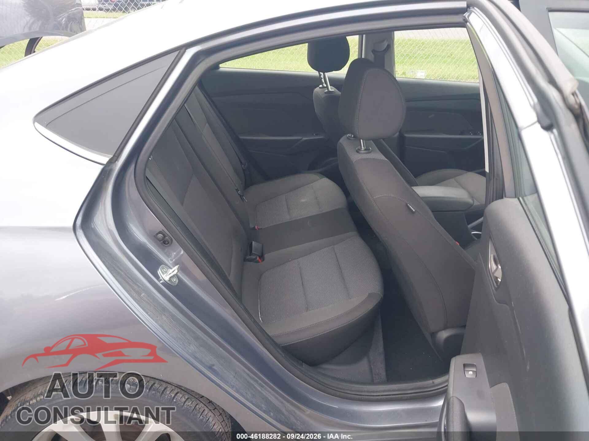 HYUNDAI COMPLEMENTOS DECORATIVOS 2020 - 3KPC24A68LE122828