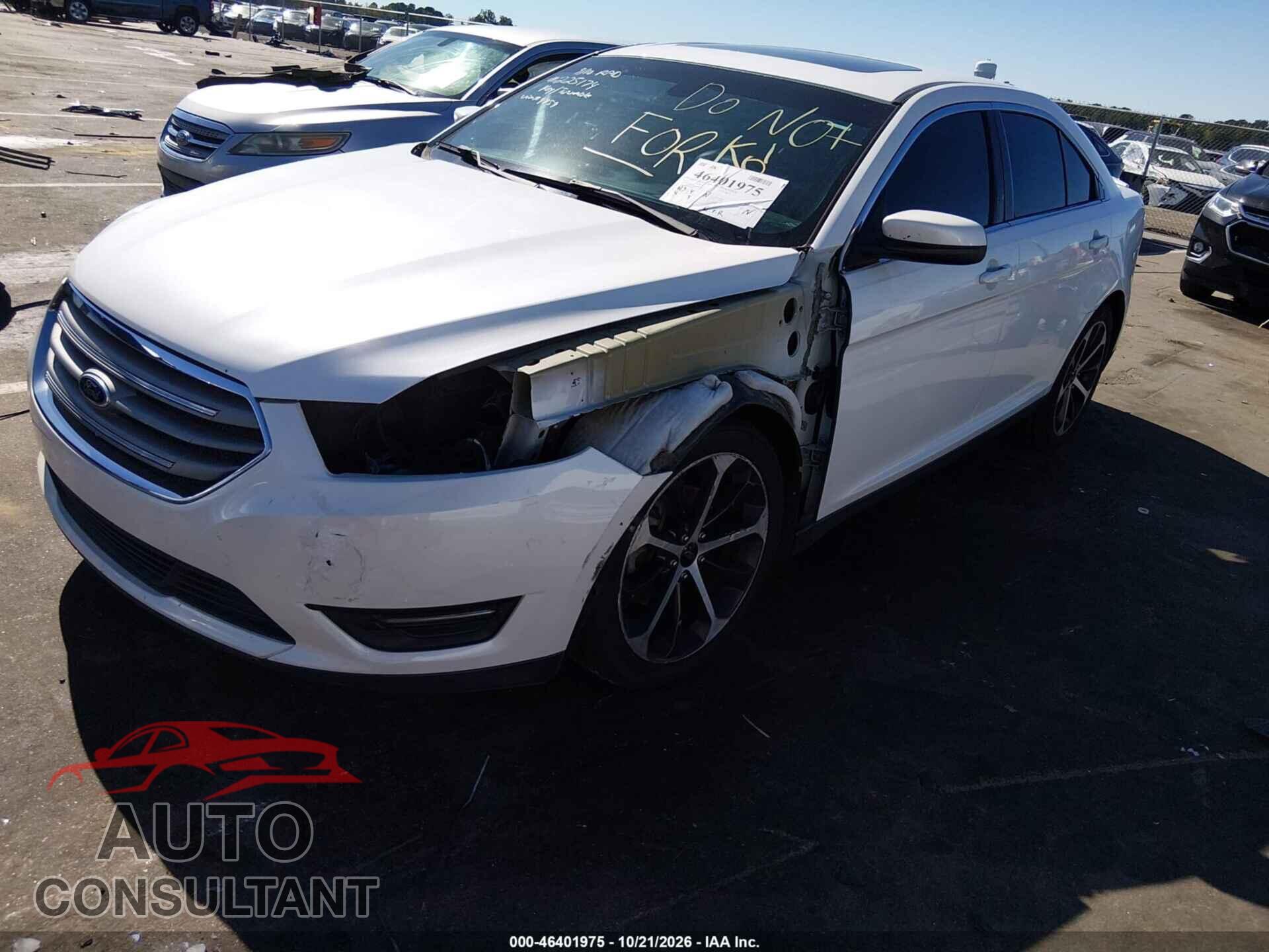 FORD TAURUS 2015 - 1FAHP2E80FG194754