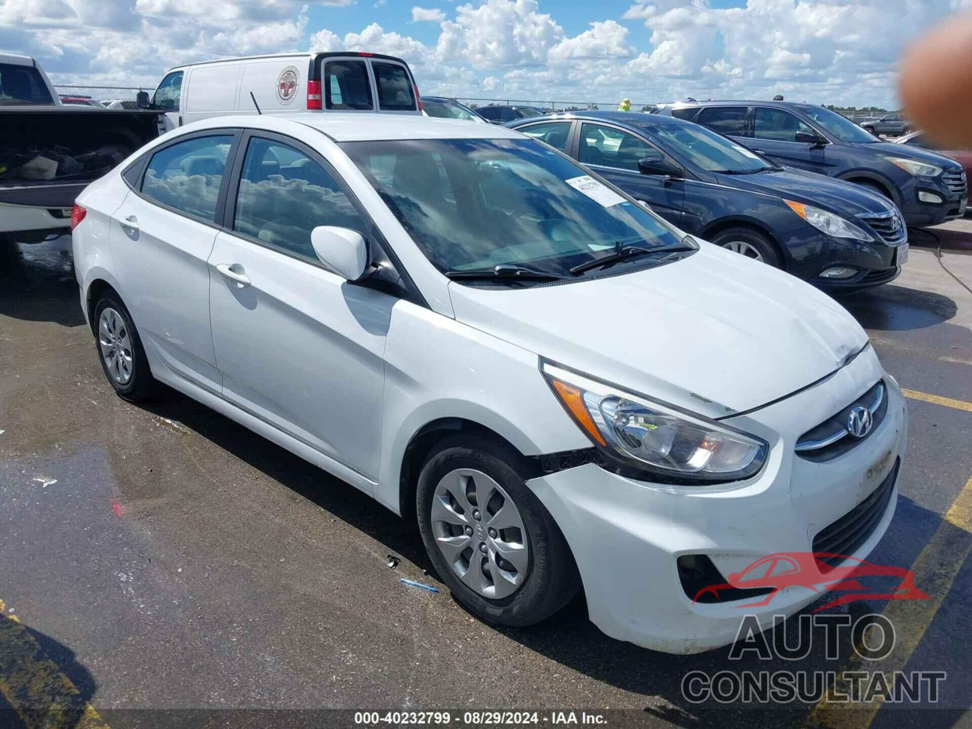 HYUNDAI ACCENT 2017 - KMHCT4AE8HU381263