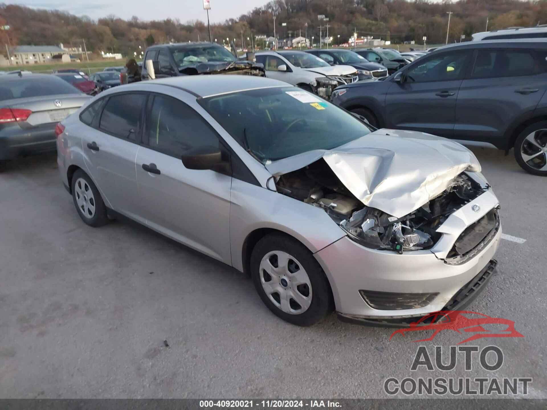 FORD FOCUS 2017 - 1FADP3E20HL307998