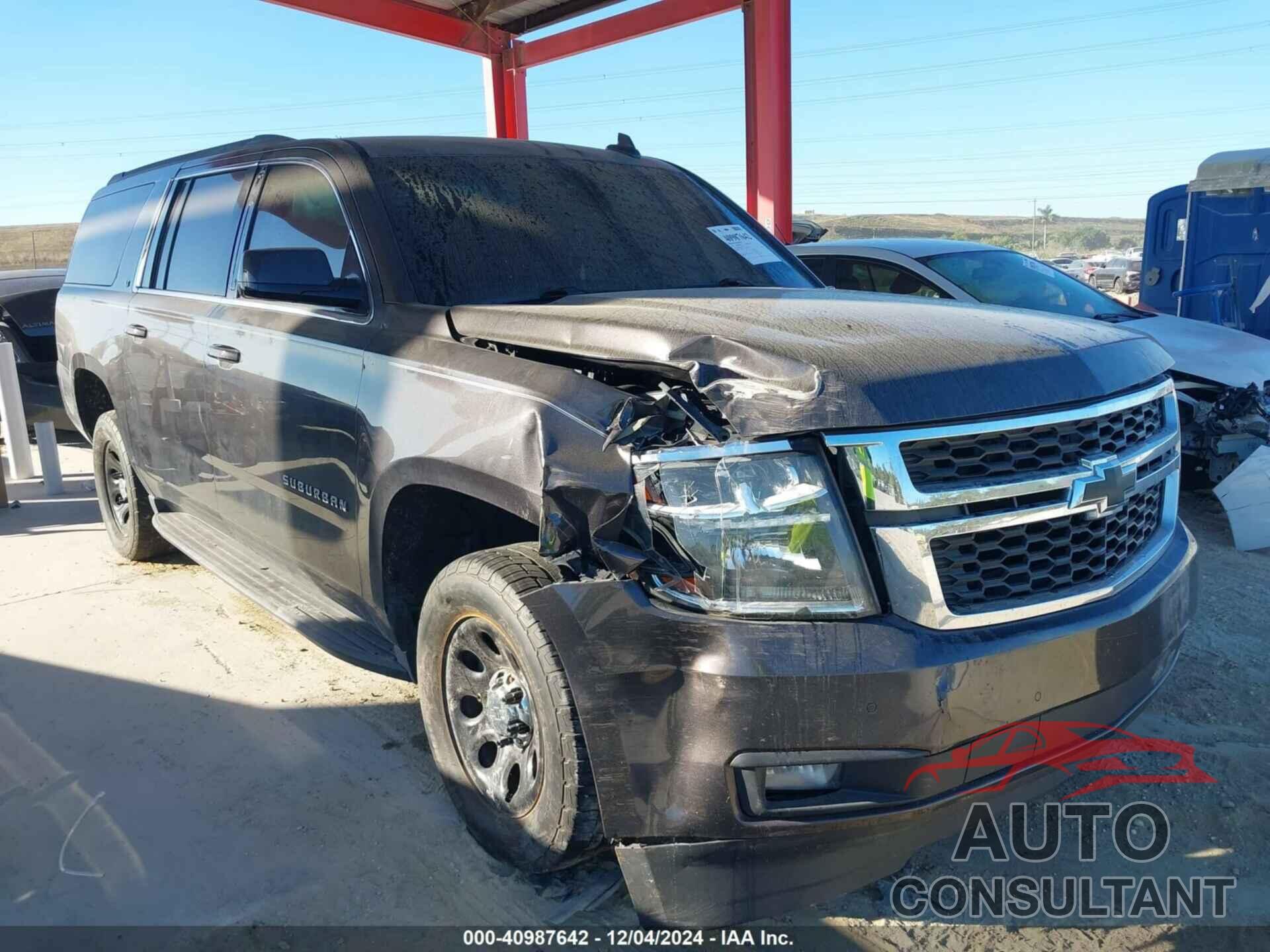 CHEVROLET SUBURBAN 2016 - 1GNSCHKC2GR243313