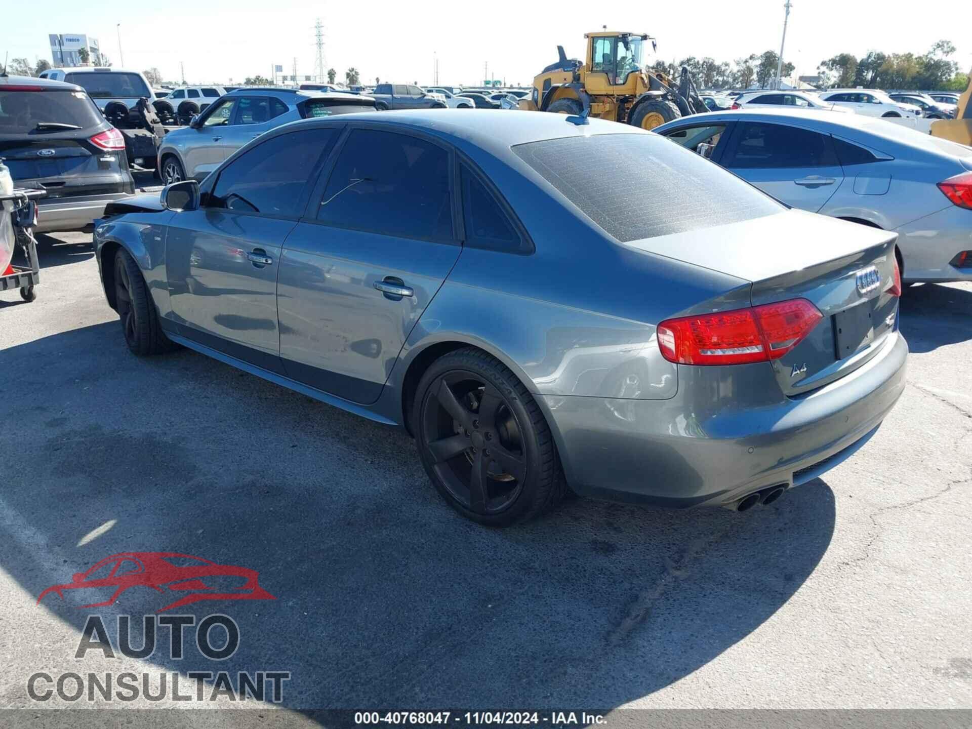 AUDI A4 2012 - WAUKFAFL4CA098024