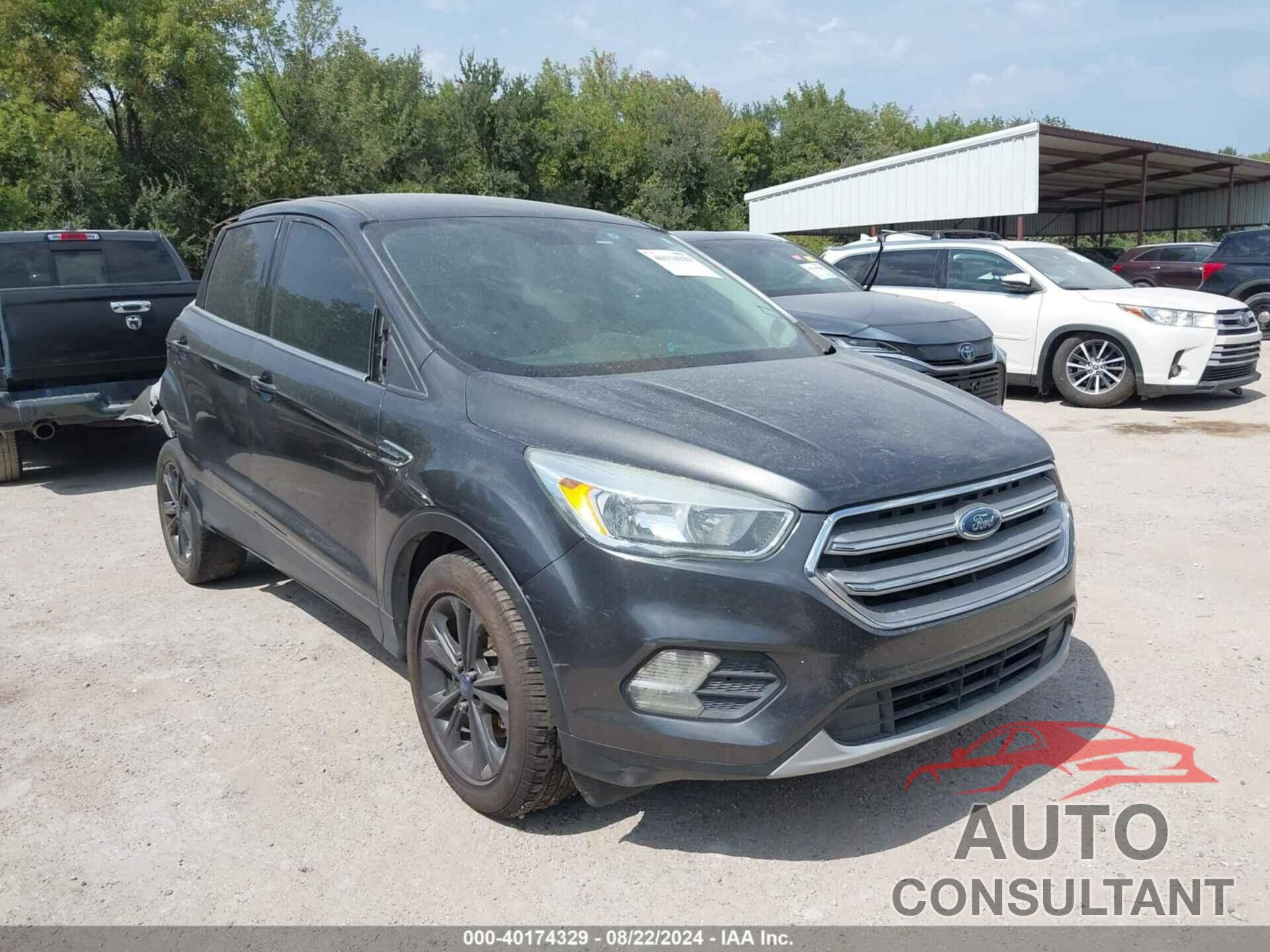 FORD ESCAPE 2017 - 1FMCU0GD1HUD40574