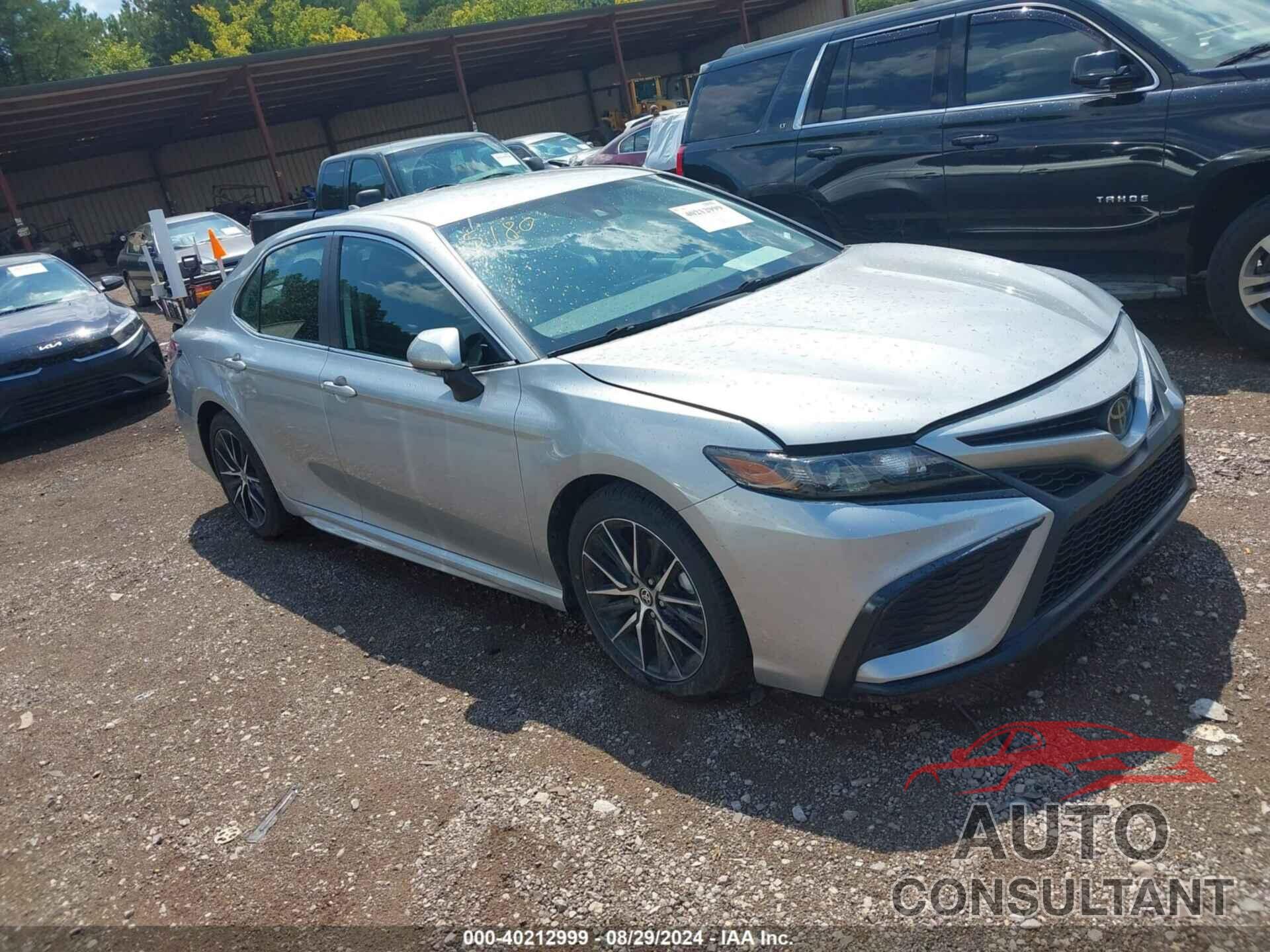 TOYOTA CAMRY 2022 - 4T1G11AK6NU068641