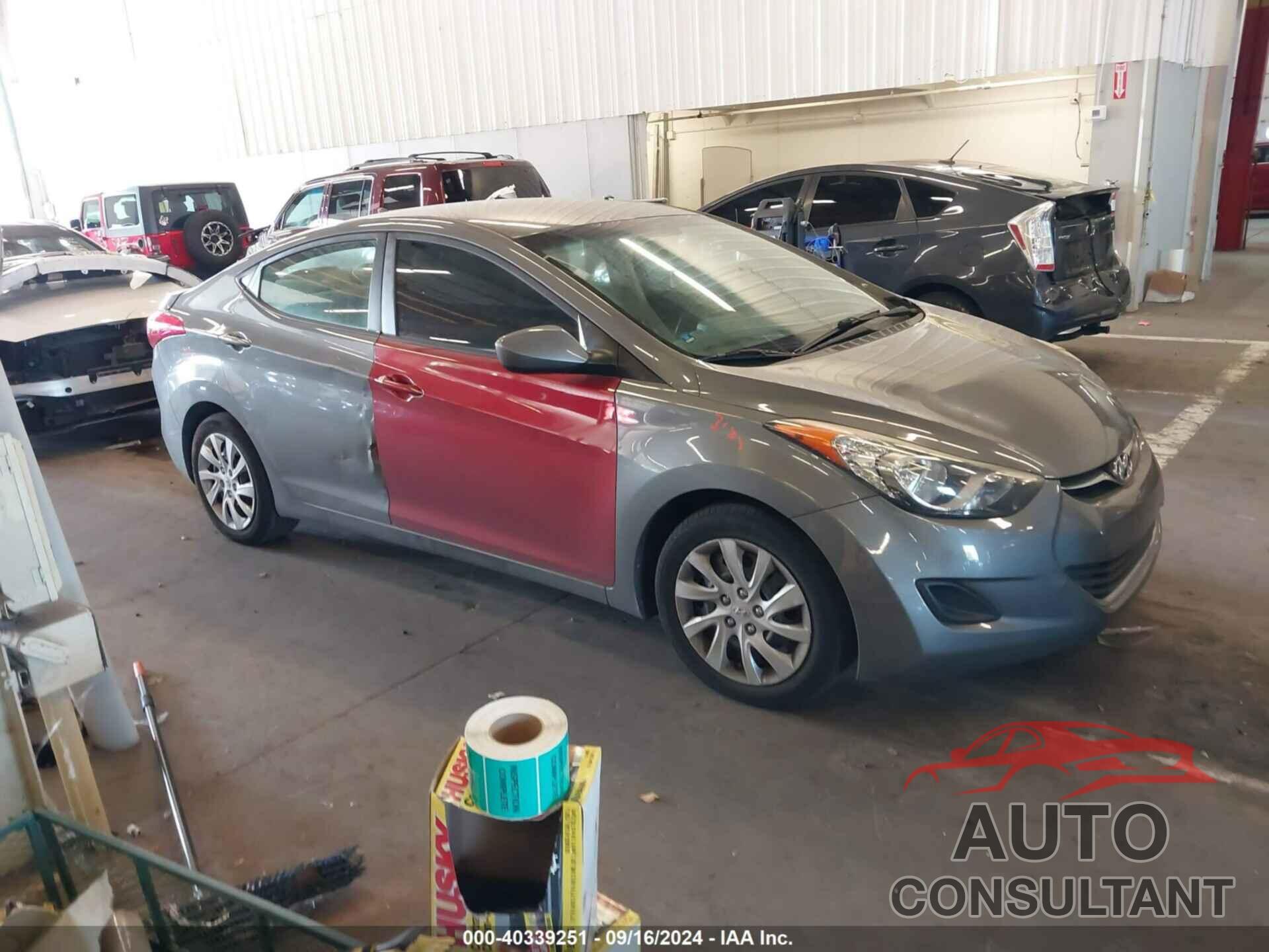 HYUNDAI ELANTRA 2012 - 5NPDH4AE9CH131561