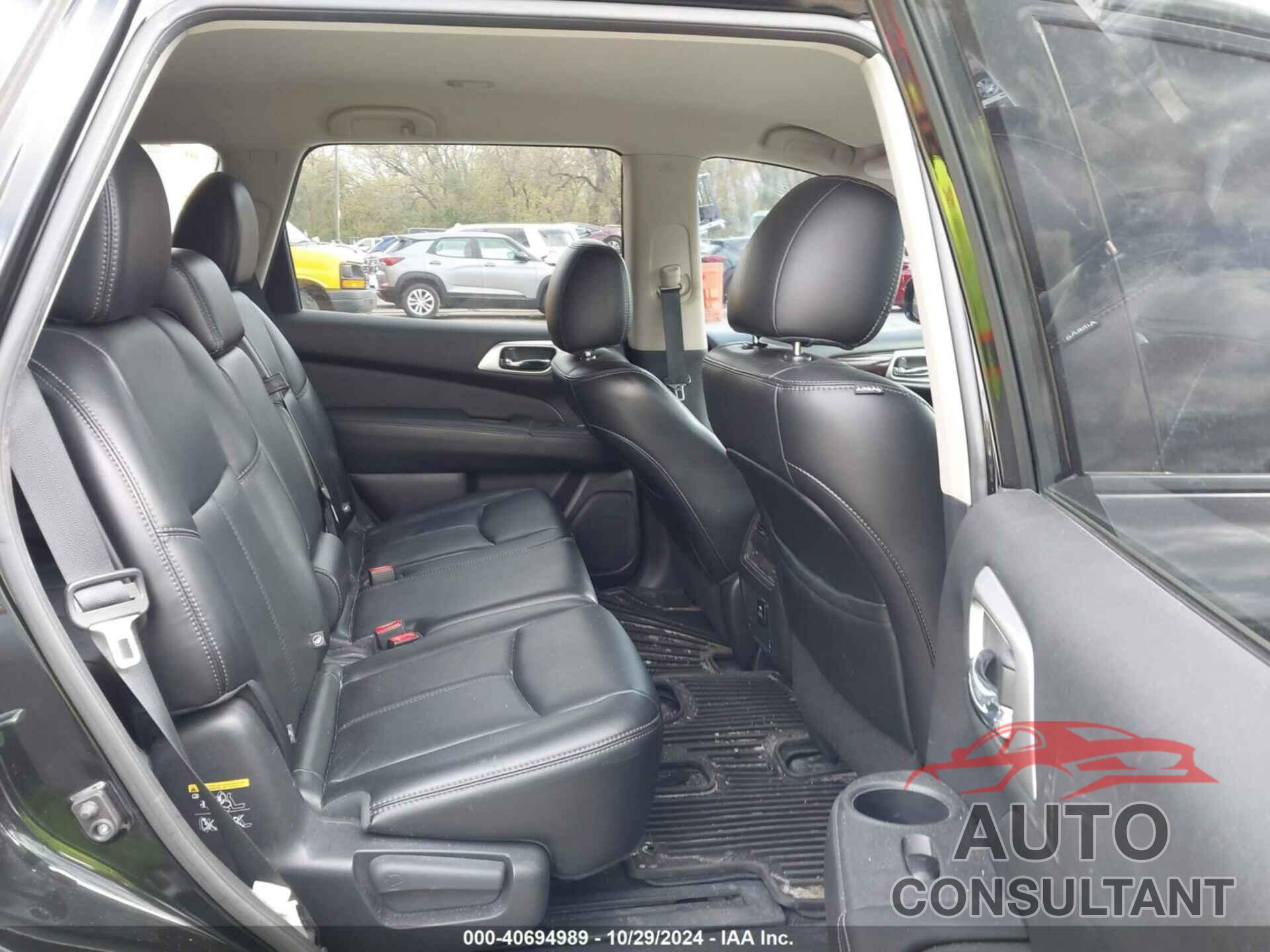 NISSAN PATHFINDER 2016 - 5N1AR2MN8GC601558
