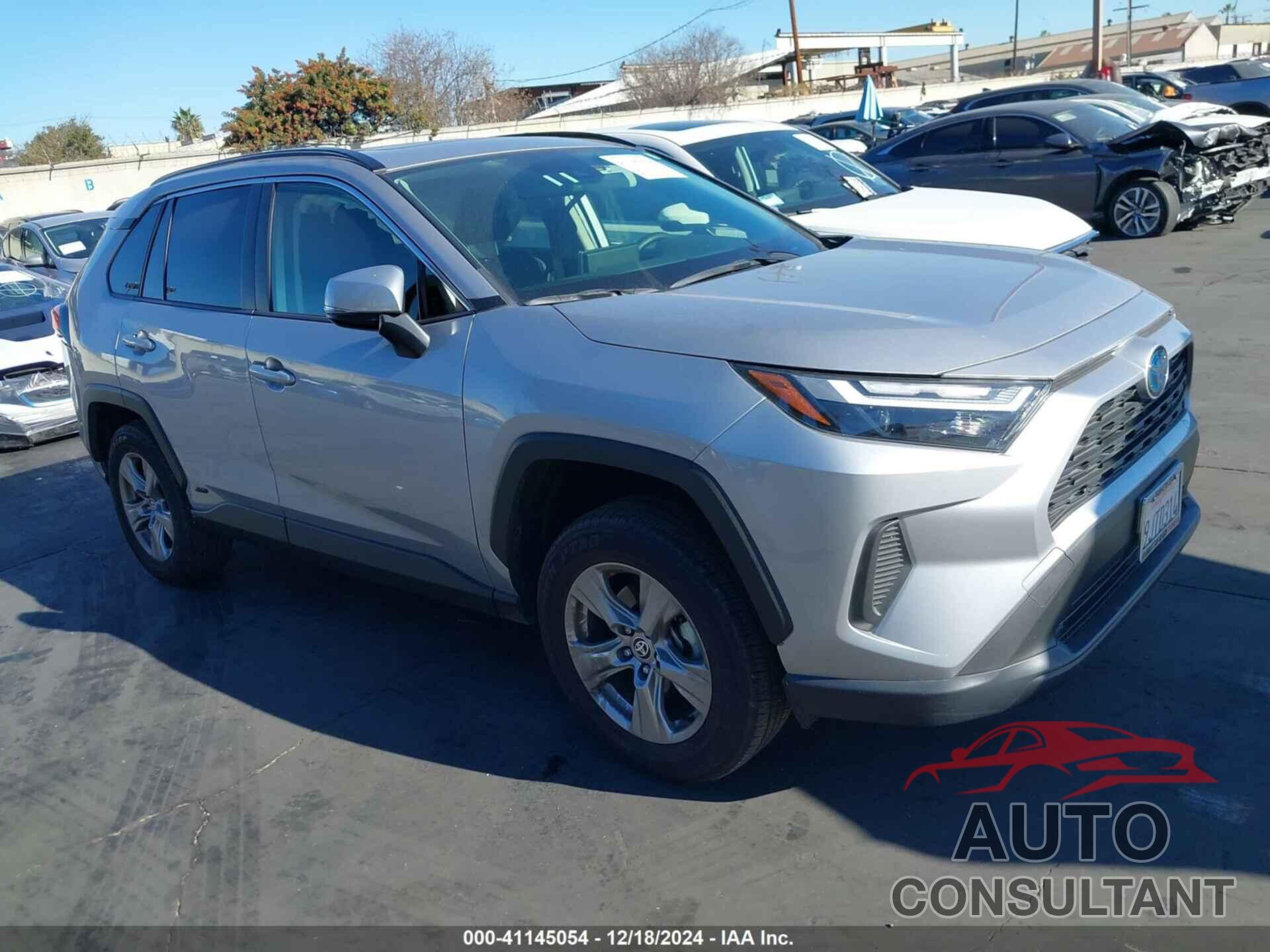 TOYOTA RAV4 2023 - JTMRWRFV4PD206275