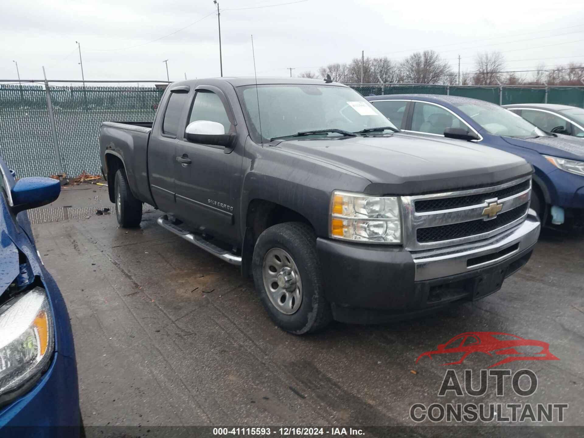 CHEVROLET SILVERADO 1500 2011 - 1GCRCREA3BZ264588