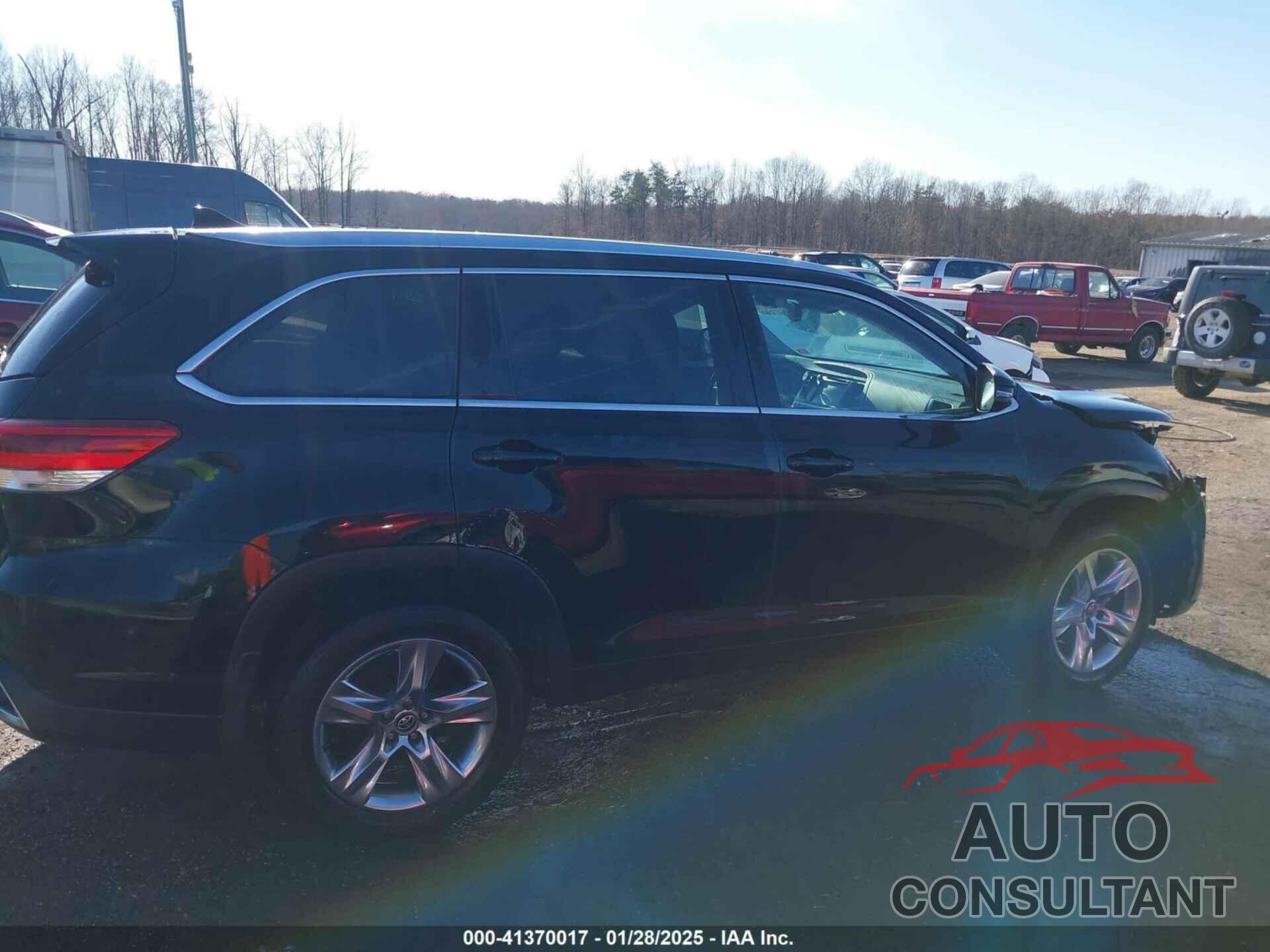 TOYOTA HIGHLANDER 2018 - 5TDDZRFH3JS869473