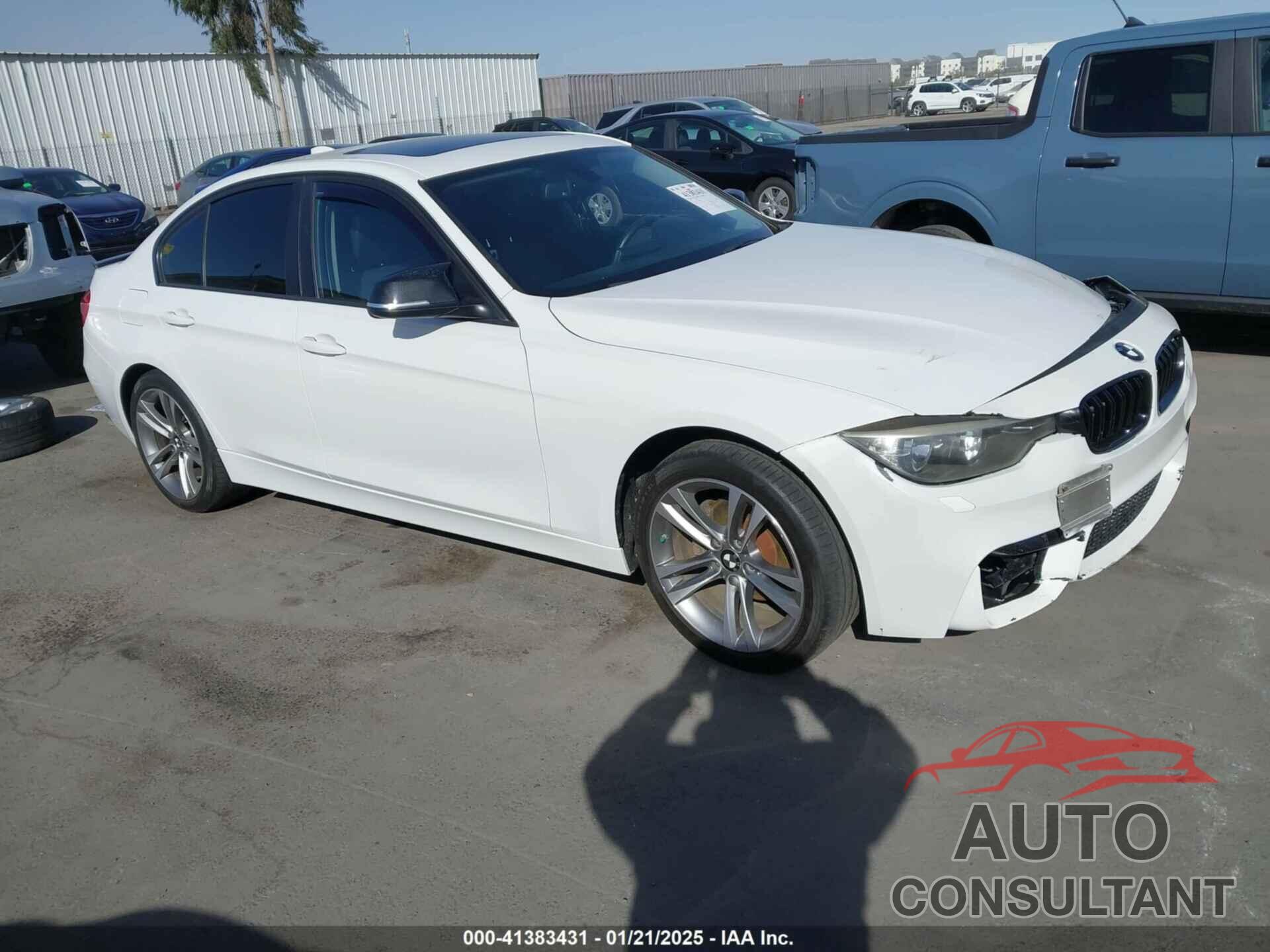 BMW 328I 2013 - WBA3C1G56DNR44953