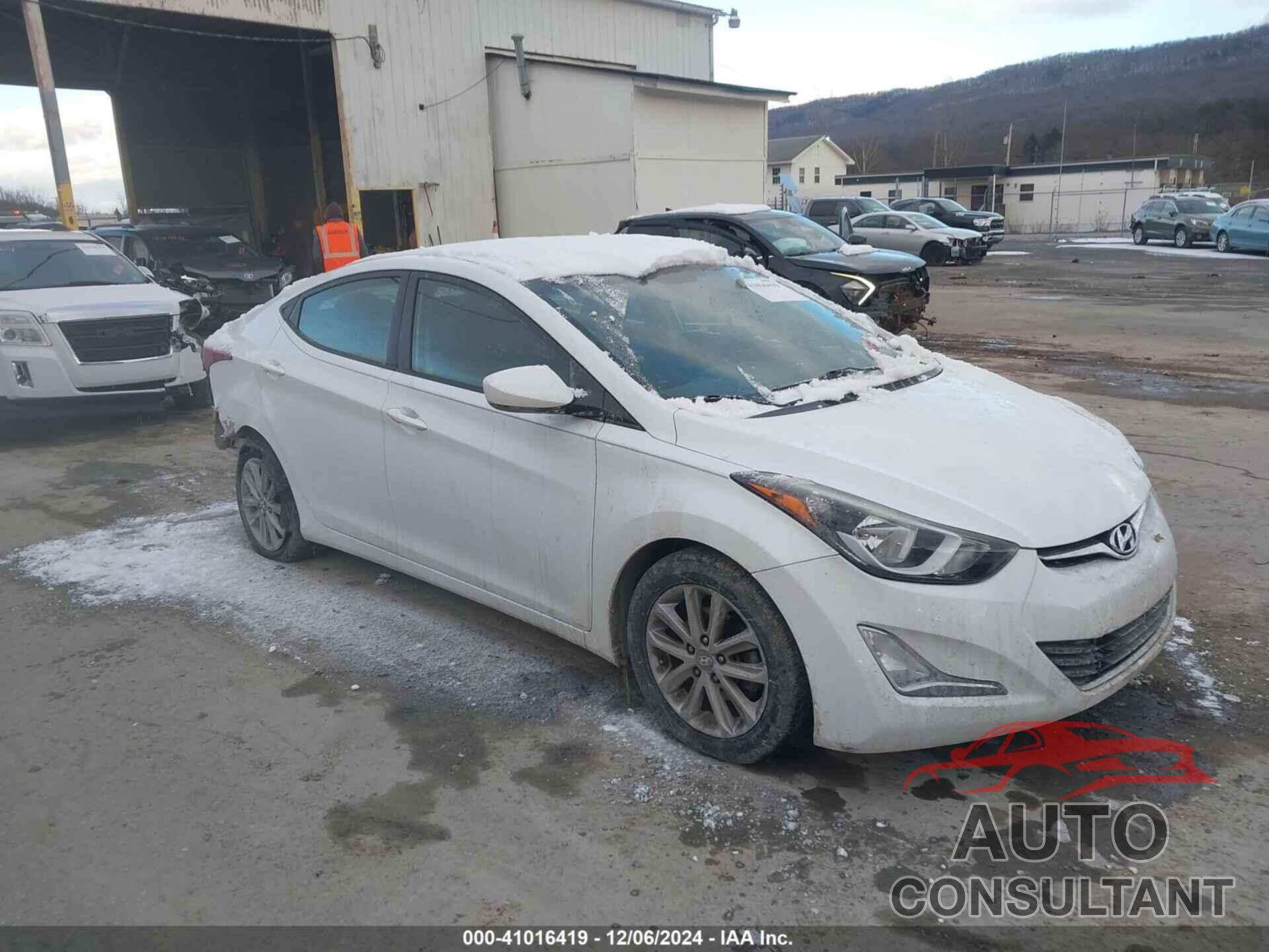 HYUNDAI ELANTRA 2016 - 5NPDH4AE8GH769855