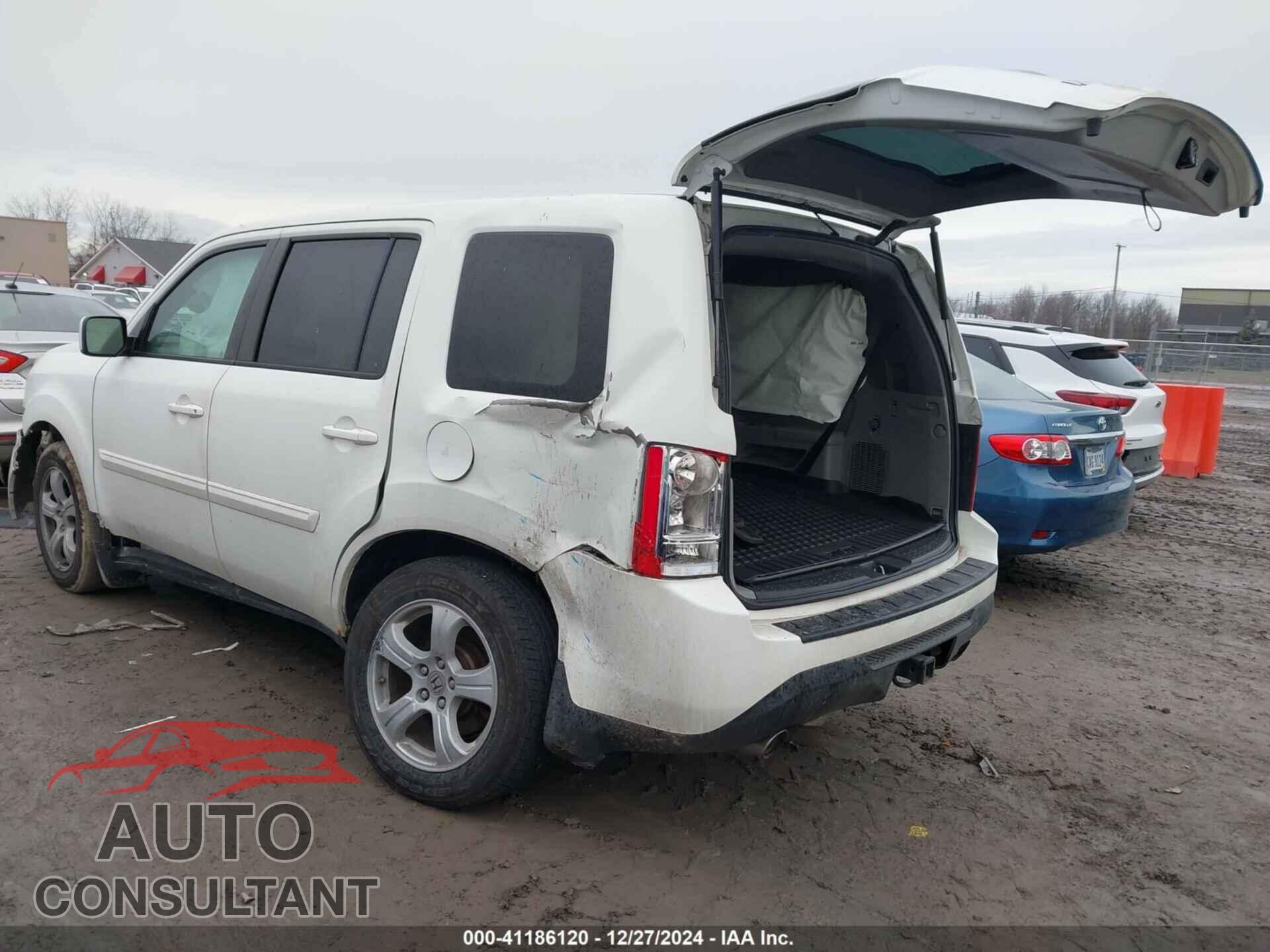 HONDA PILOT 2015 - 5FNYF4H4XFB018564