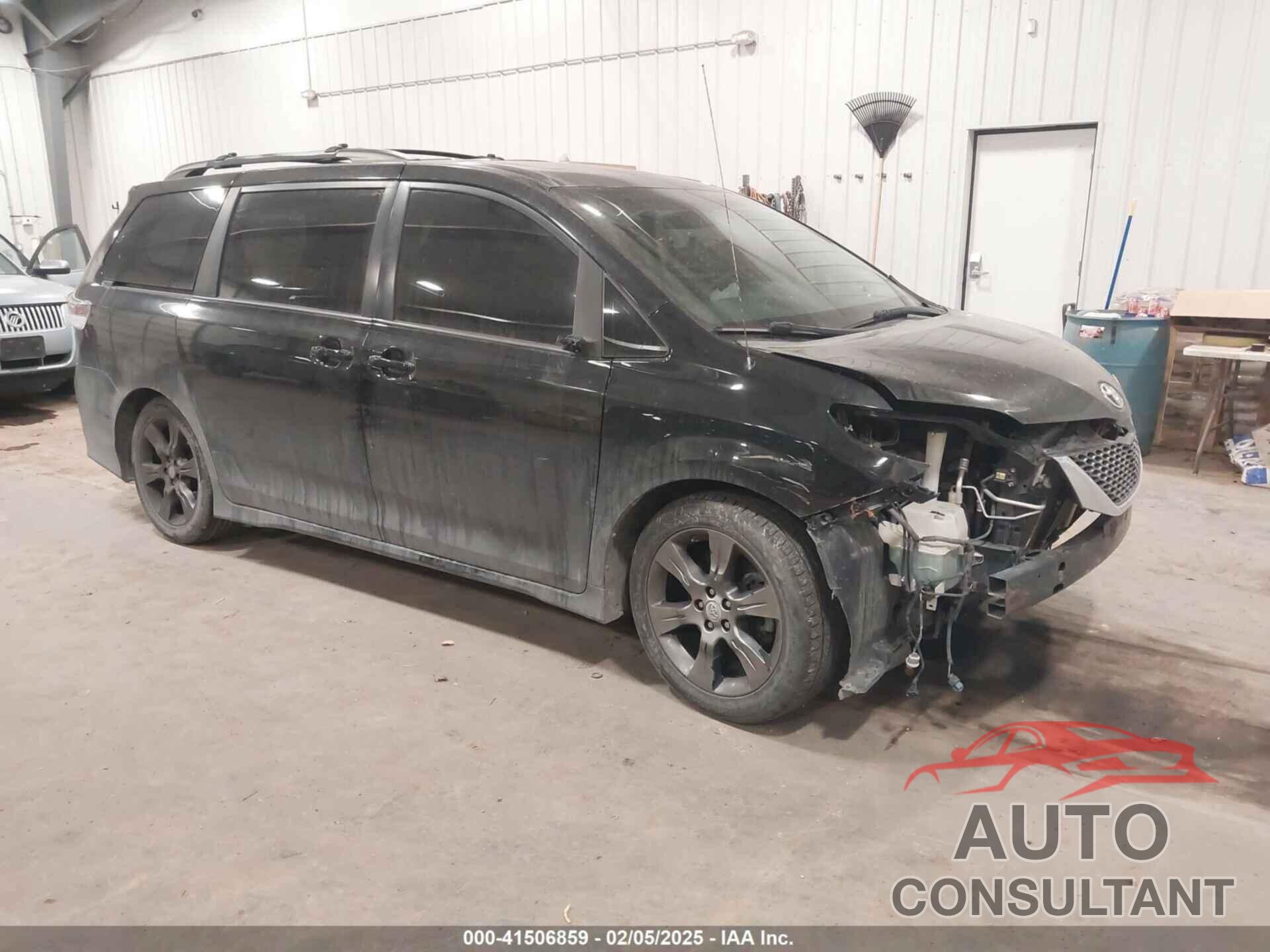 TOYOTA SIENNA 2011 - 5TDXK3DC6BS112848