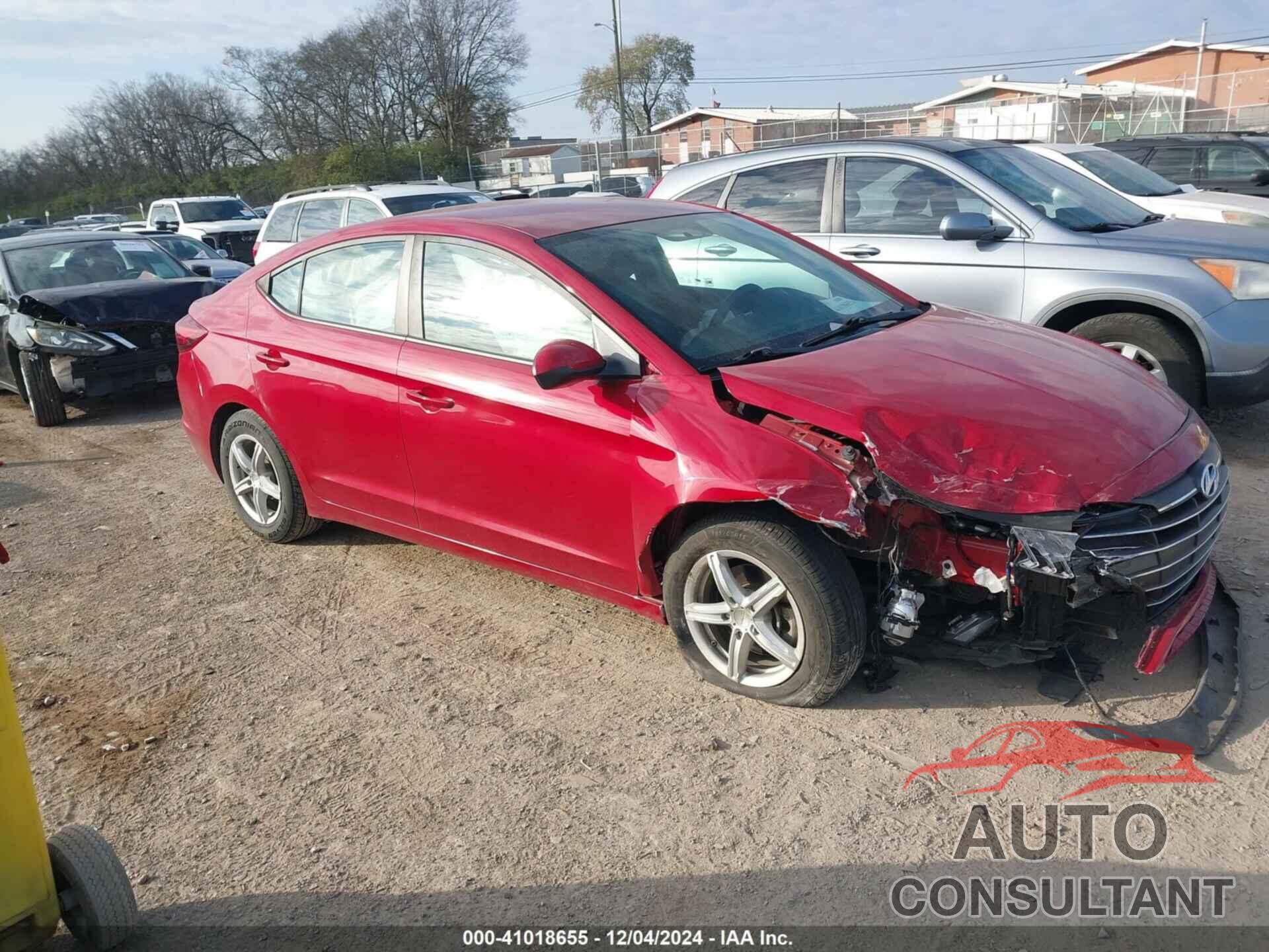 HYUNDAI ELANTRA 2019 - KMHD74LF2KU777856