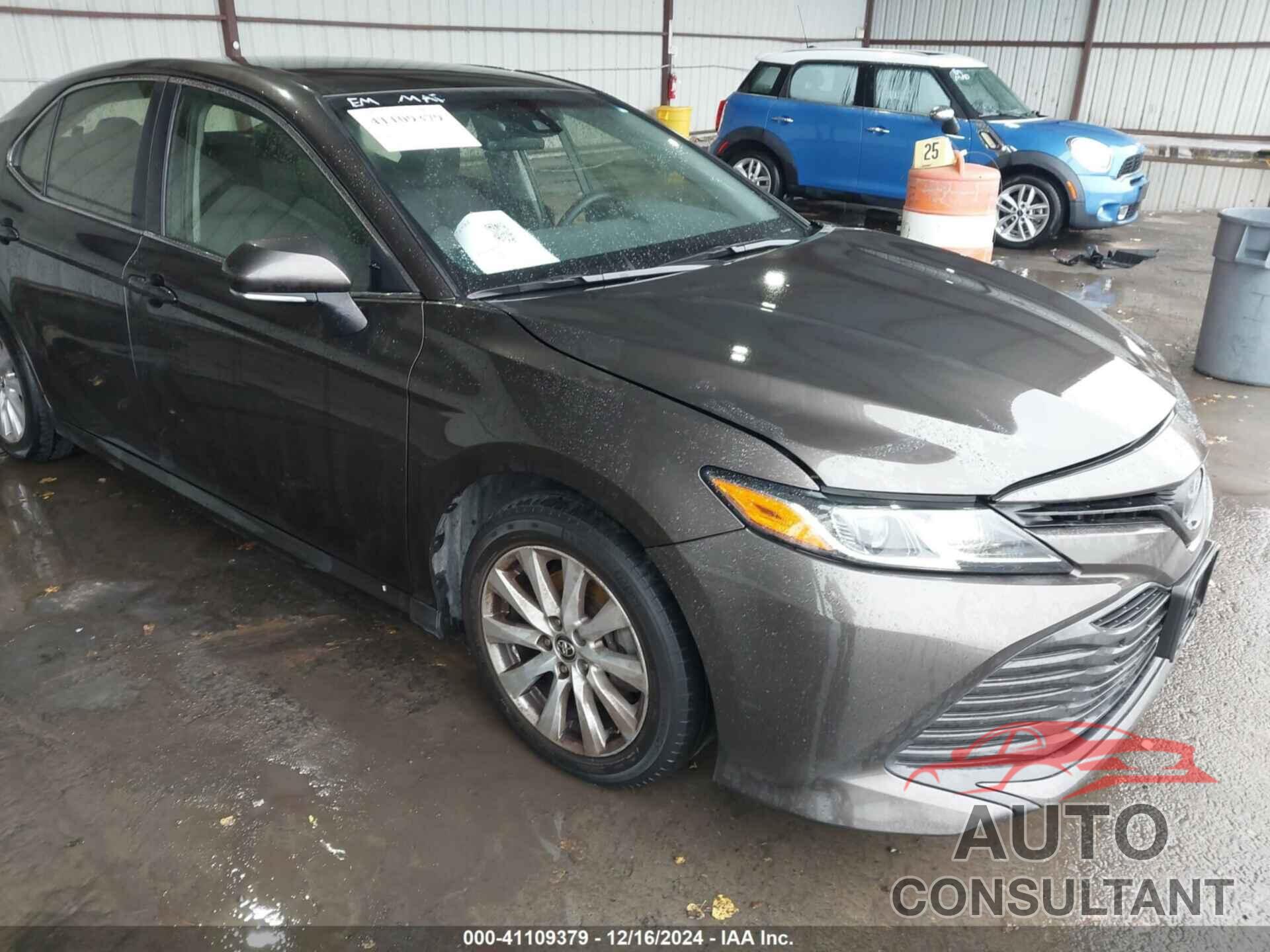 TOYOTA CAMRY 2018 - JTNB11HK8J3037391
