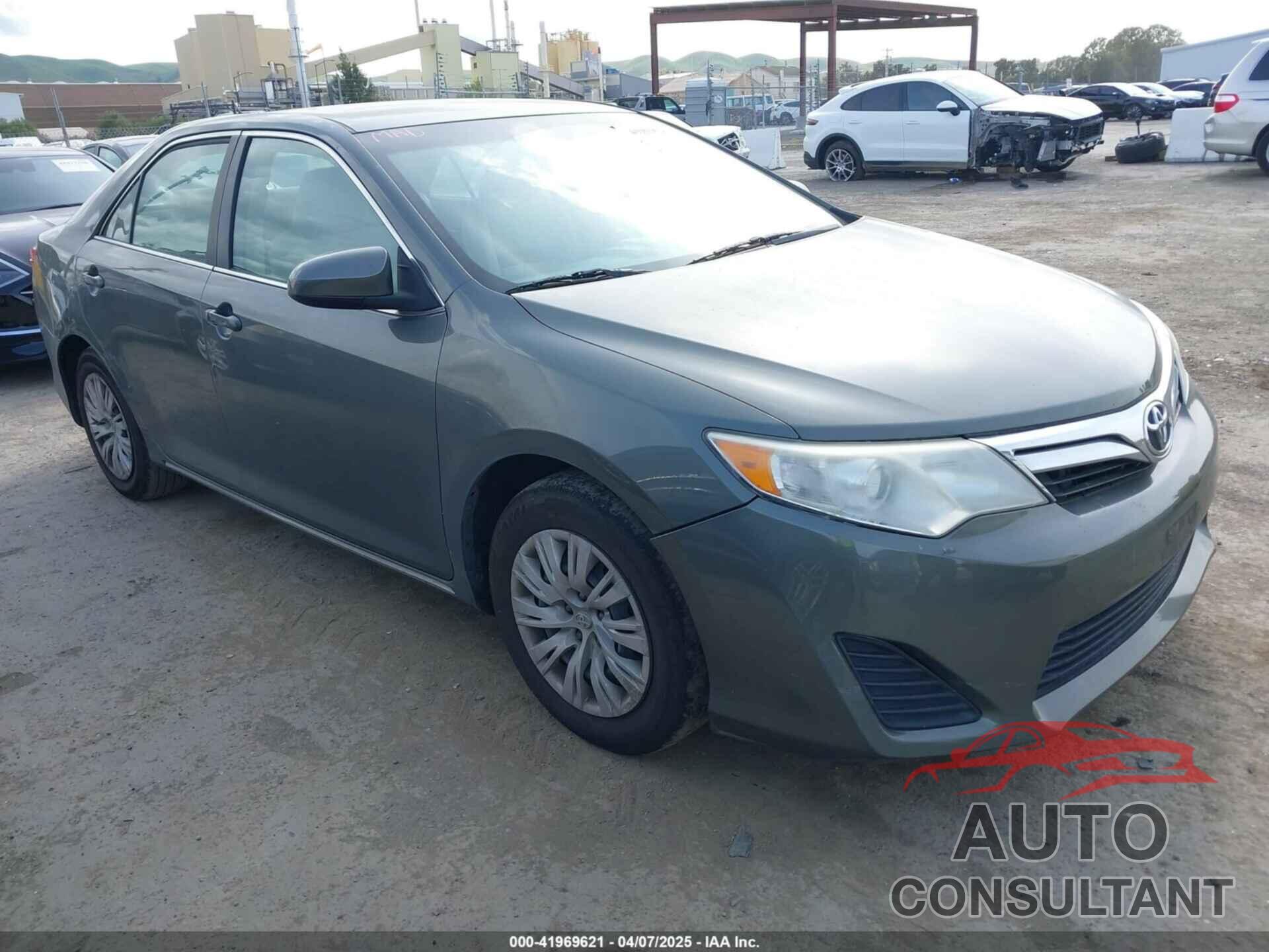 TOYOTA CAMRY 2013 - 4T4BF1FKXDR282847