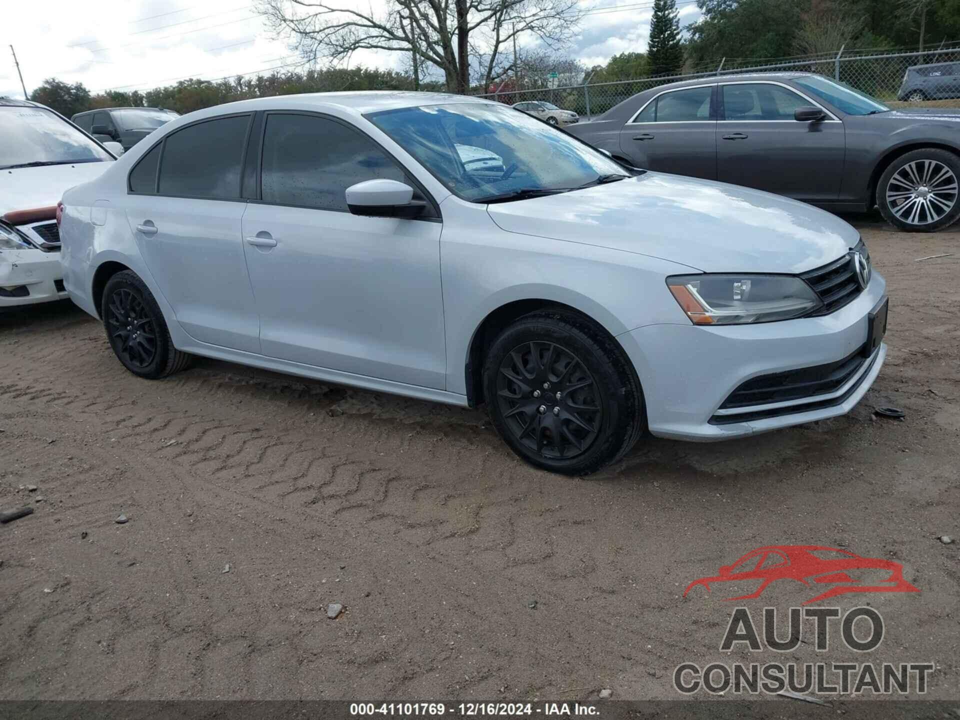 VOLKSWAGEN JETTA 2017 - 3VW167AJ7HM341095