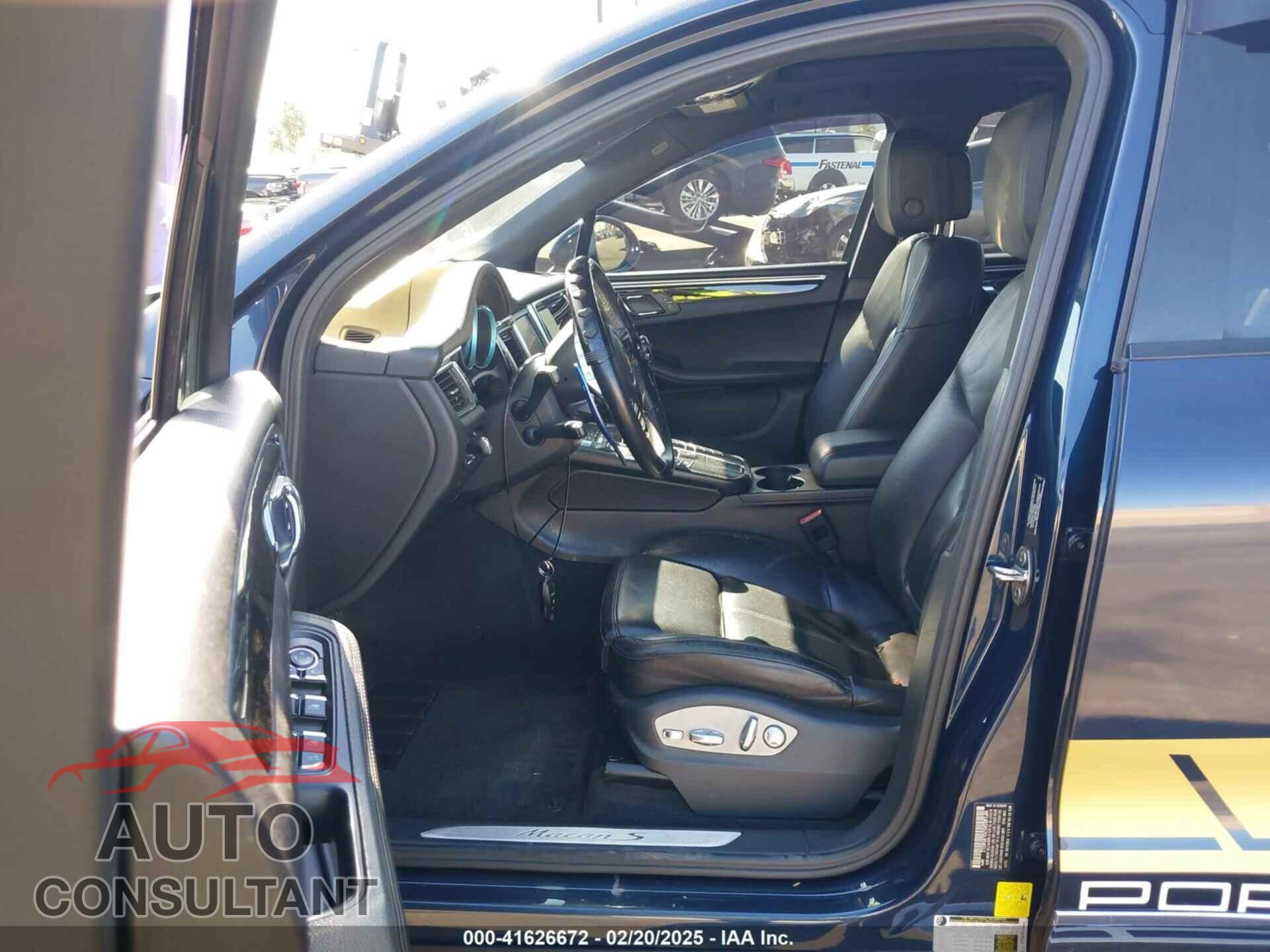 PORSCHE MACAN 2016 - WP1AB2A52GLB54012