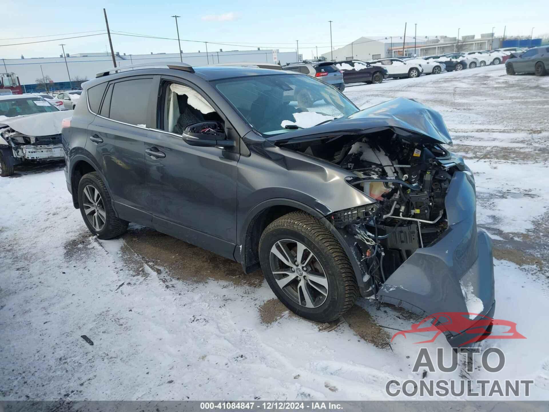 TOYOTA RAV4 2017 - JTMRFREV5HD205283