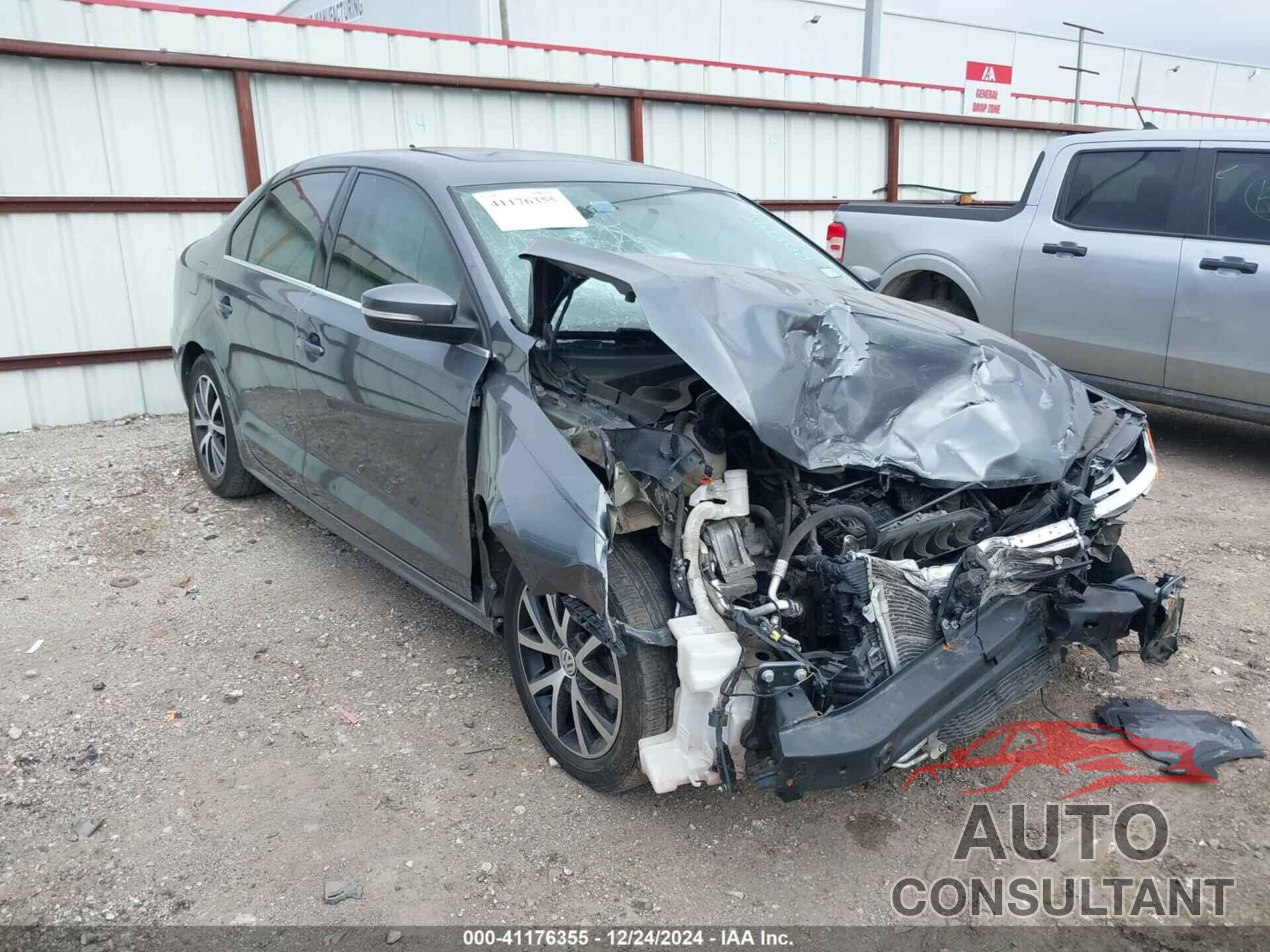 VOLKSWAGEN JETTA 2018 - 3VWDB7AJXJM233259