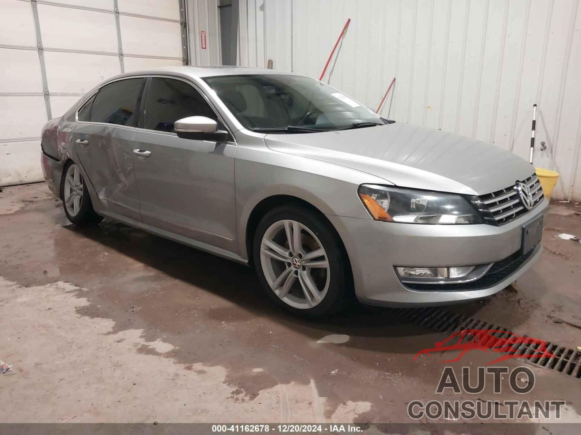 VOLKSWAGEN PASSAT 2013 - 1VWCN7A31DC016550