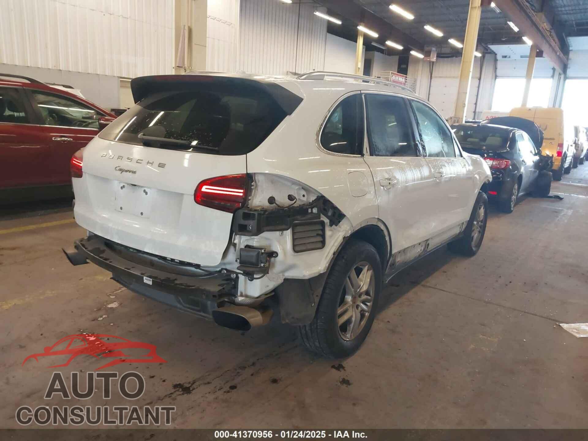 PORSCHE CAYENNE 2016 - WP1AA2A26GLA10357