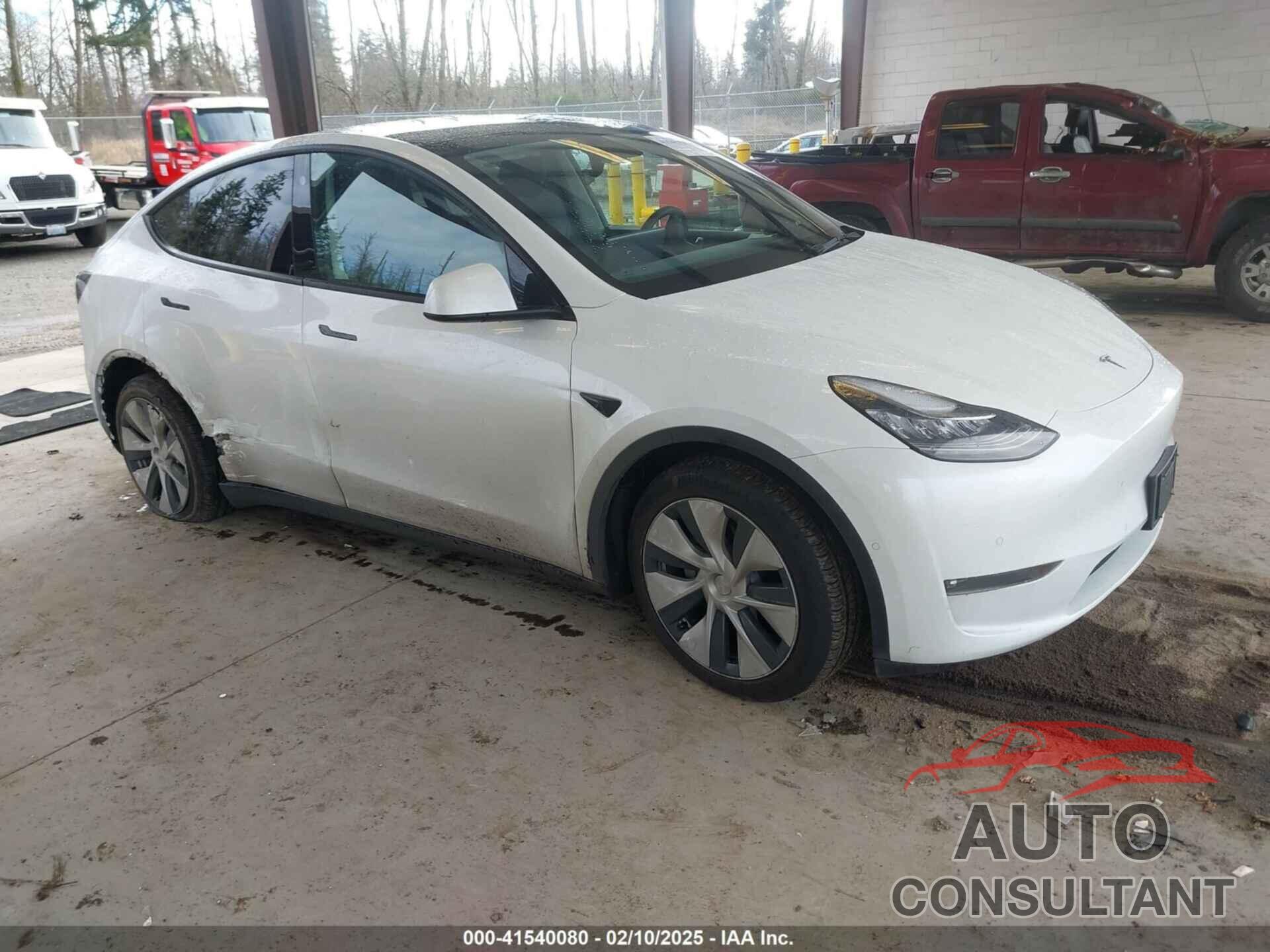 TESLA MODEL Y 2021 - 5YJYGAEE0MF158998