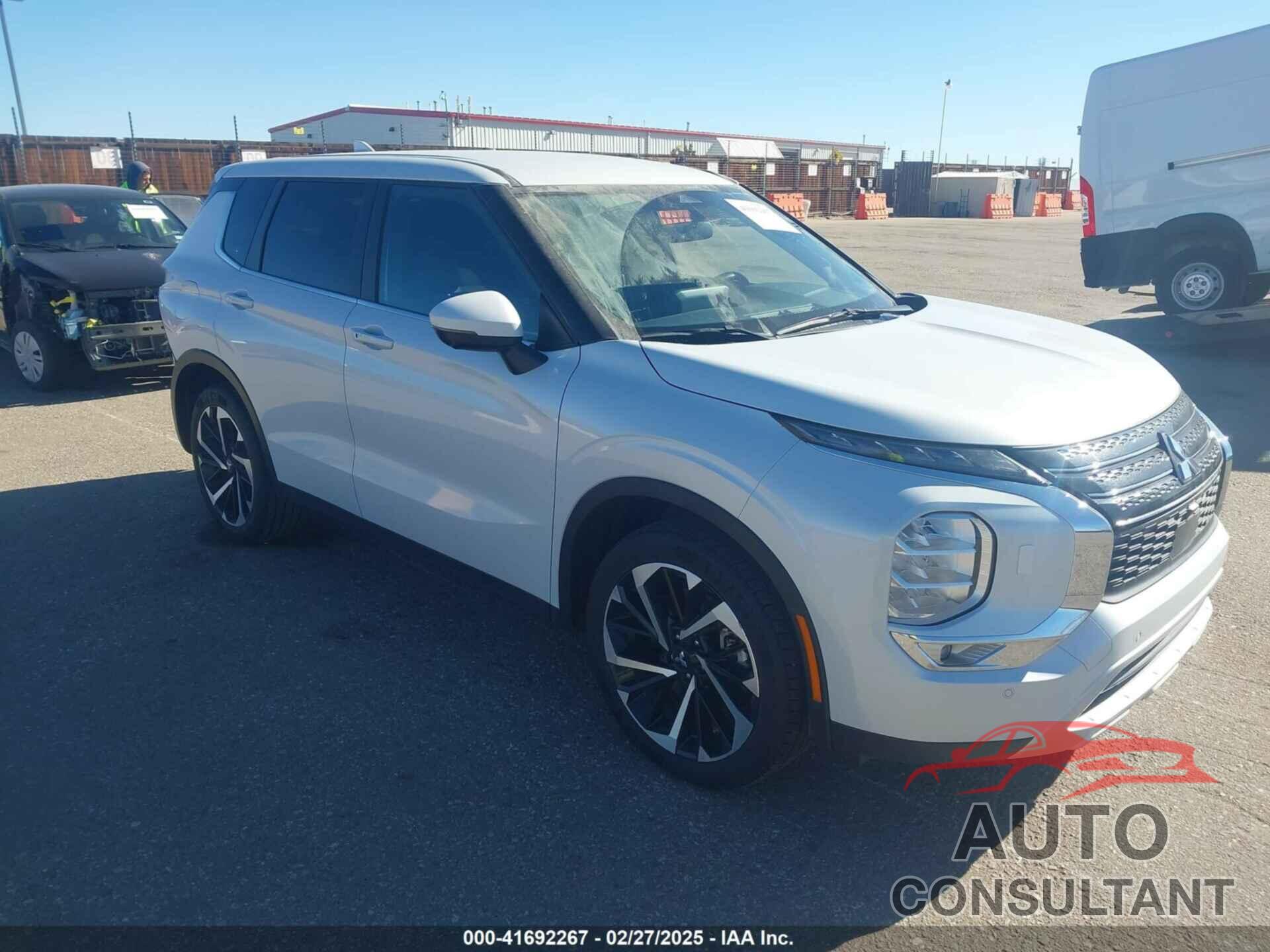 MITSUBISHI OUTLANDER 2024 - JA4J4VA8XRZ051857
