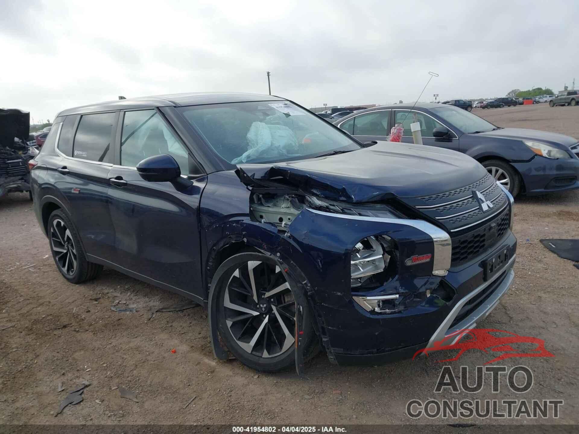 MITSUBISHI OUTLANDER 2022 - JA4J3UA84NZ086496